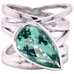18 Karat White Gold 4.88 Carat Green Beryl Wrap Ring
