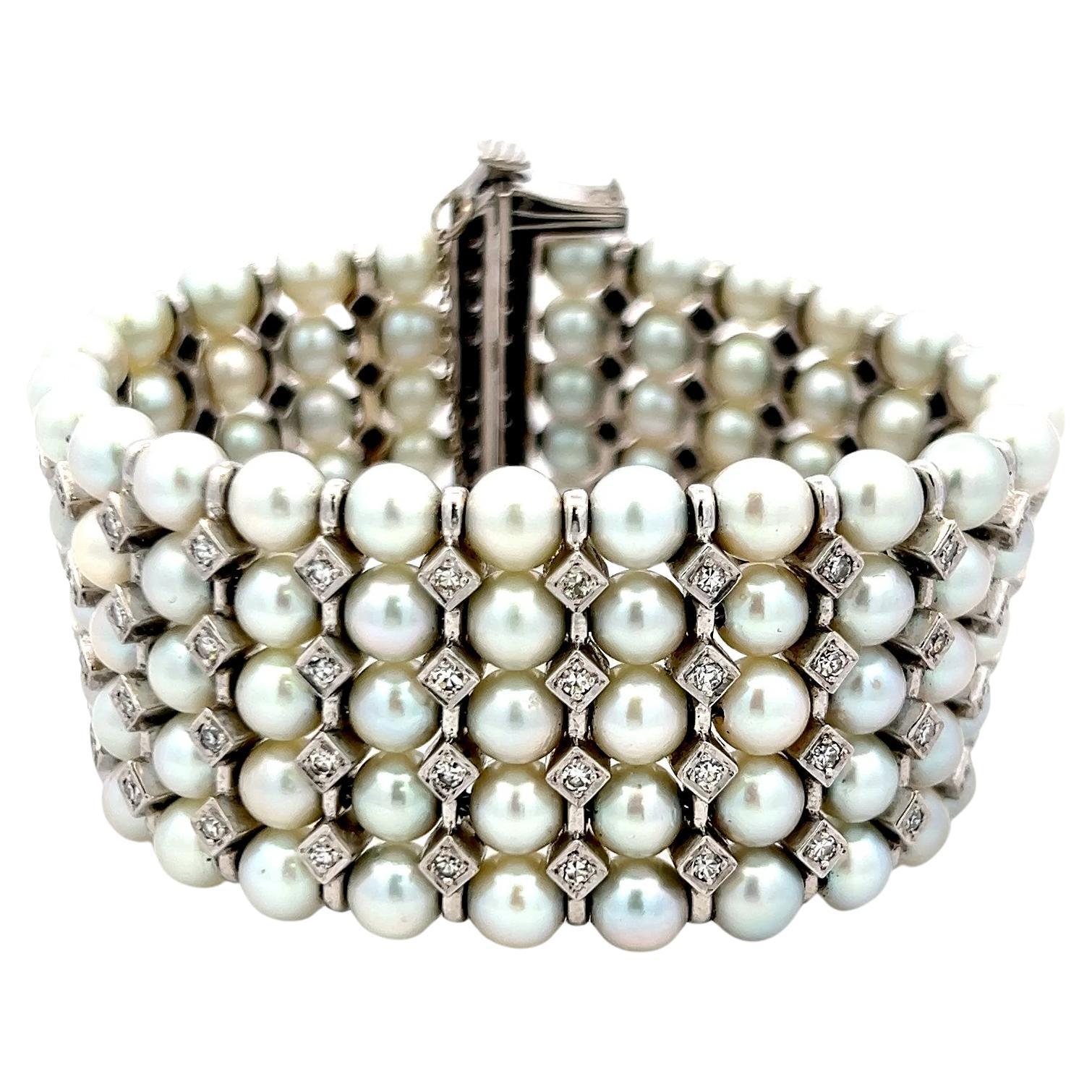 18K White Gold 4.9-5.25MM Pearl Link Bracelet With 2.95 Carat Round Diamonds For Sale