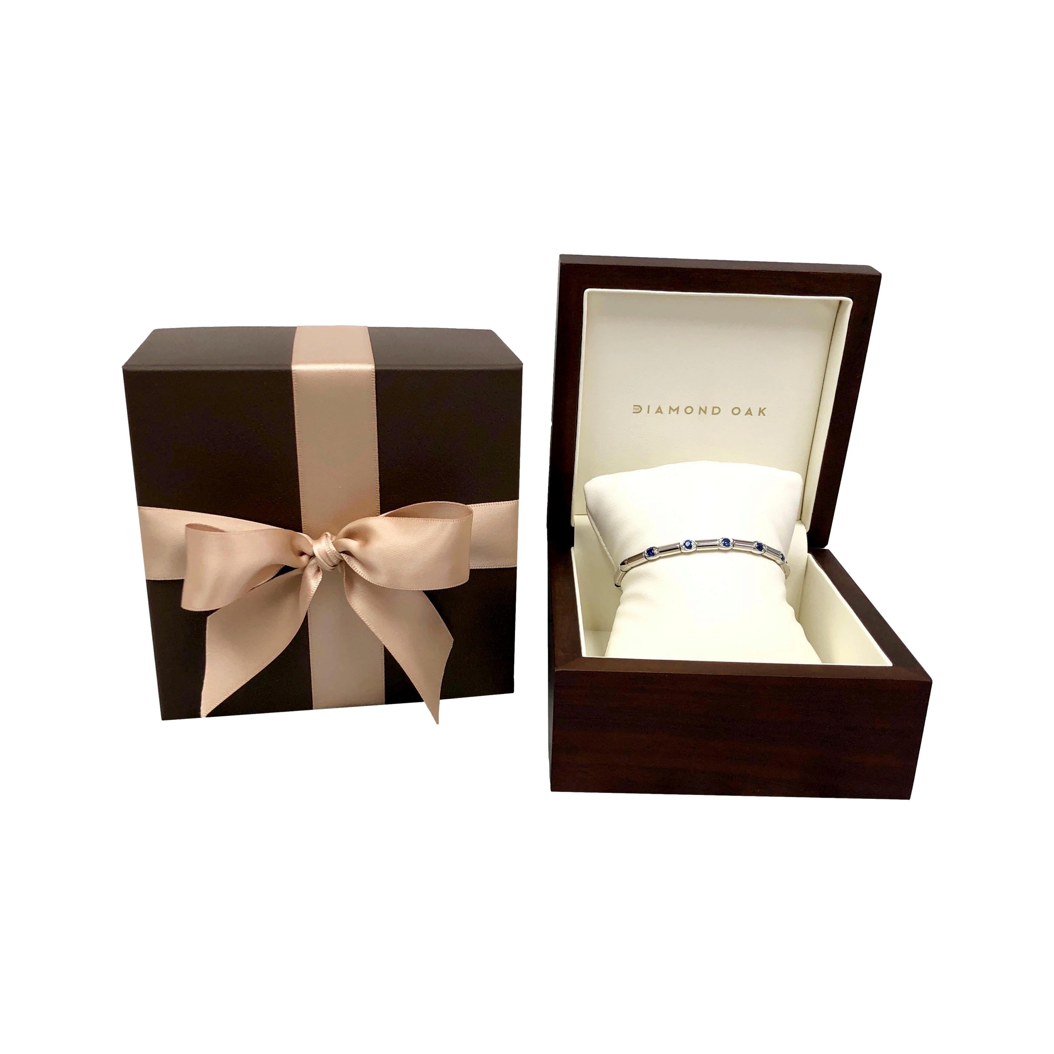 18K White Gold 5 Stone .50ct Sapphire Bangle Bracelet For Sale 3