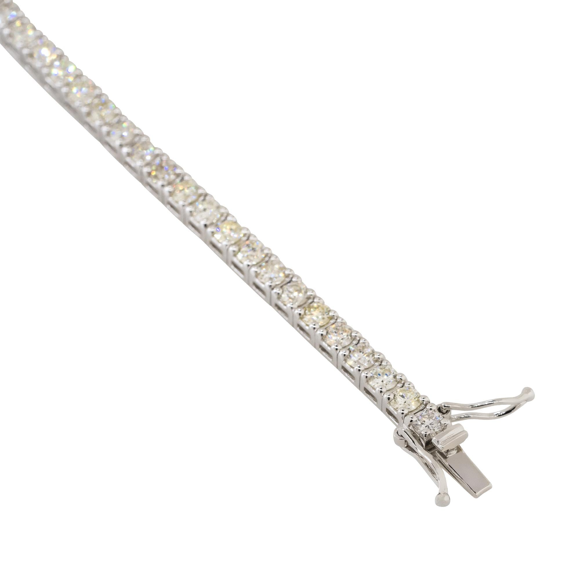 Bracelet tennis en or blanc 18 carats avec diamants ronds et brillants de 5,29 carats Excellent état à Boca Raton, FL