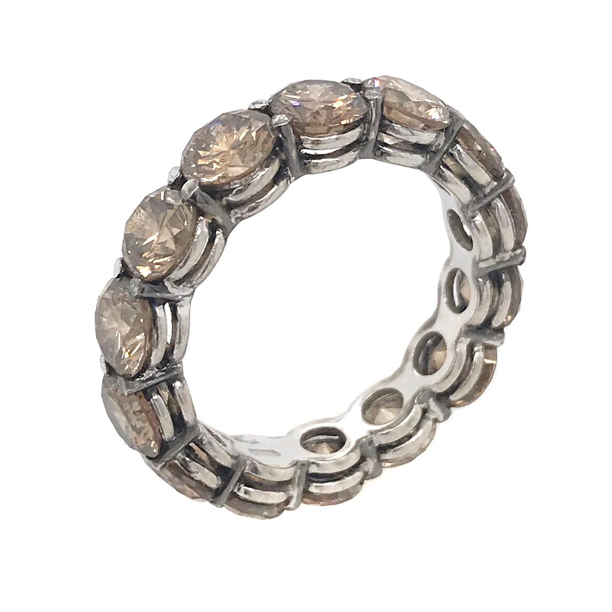 18 Karat White Gold 5 Carat Cognac Diamond Eternity Band In Good Condition For Sale In New York, NY