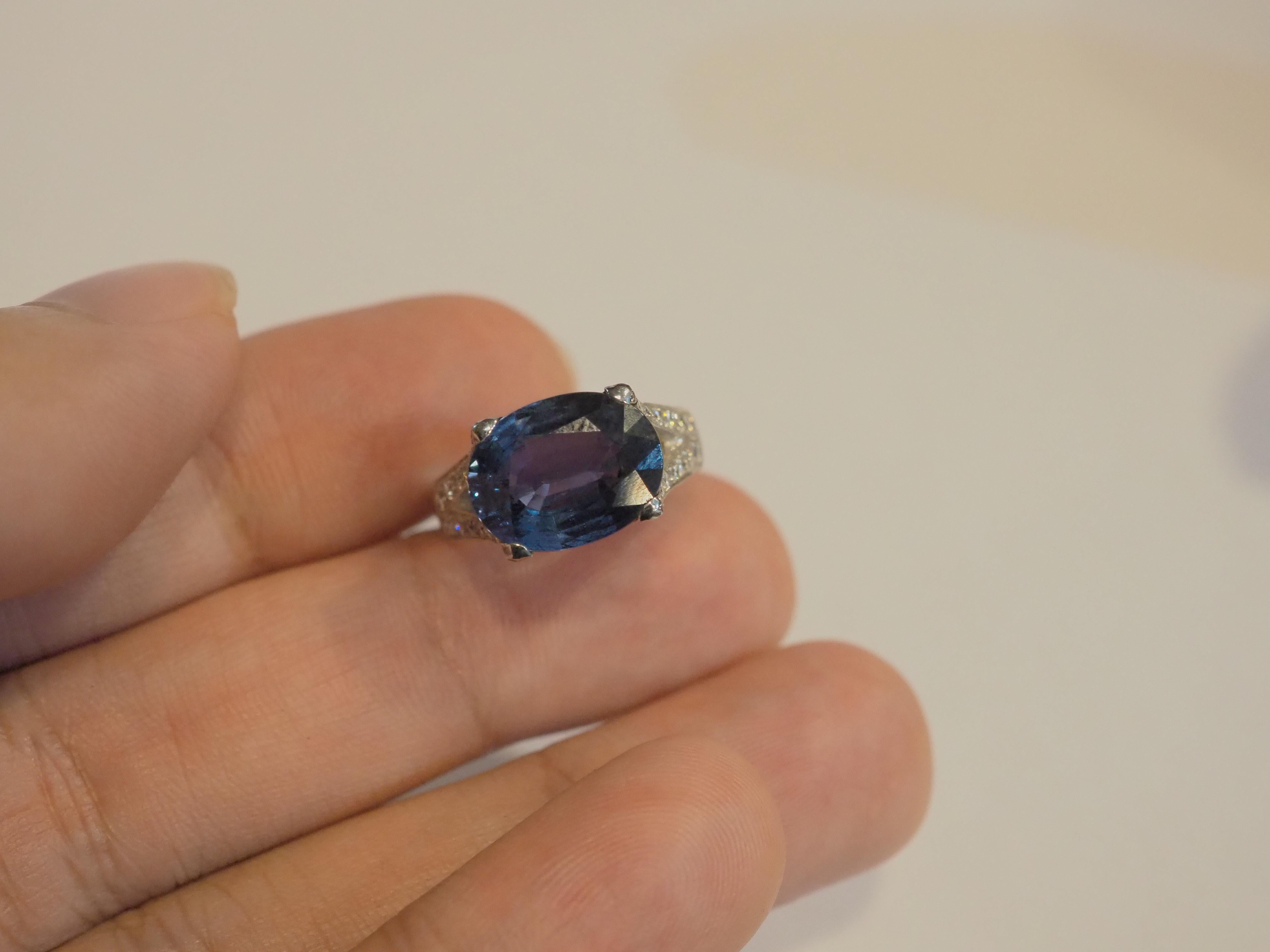 18k White Gold 6.07ct Blue Sapphire & 0.90ct Diamond Cocktail Ring For Sale 2