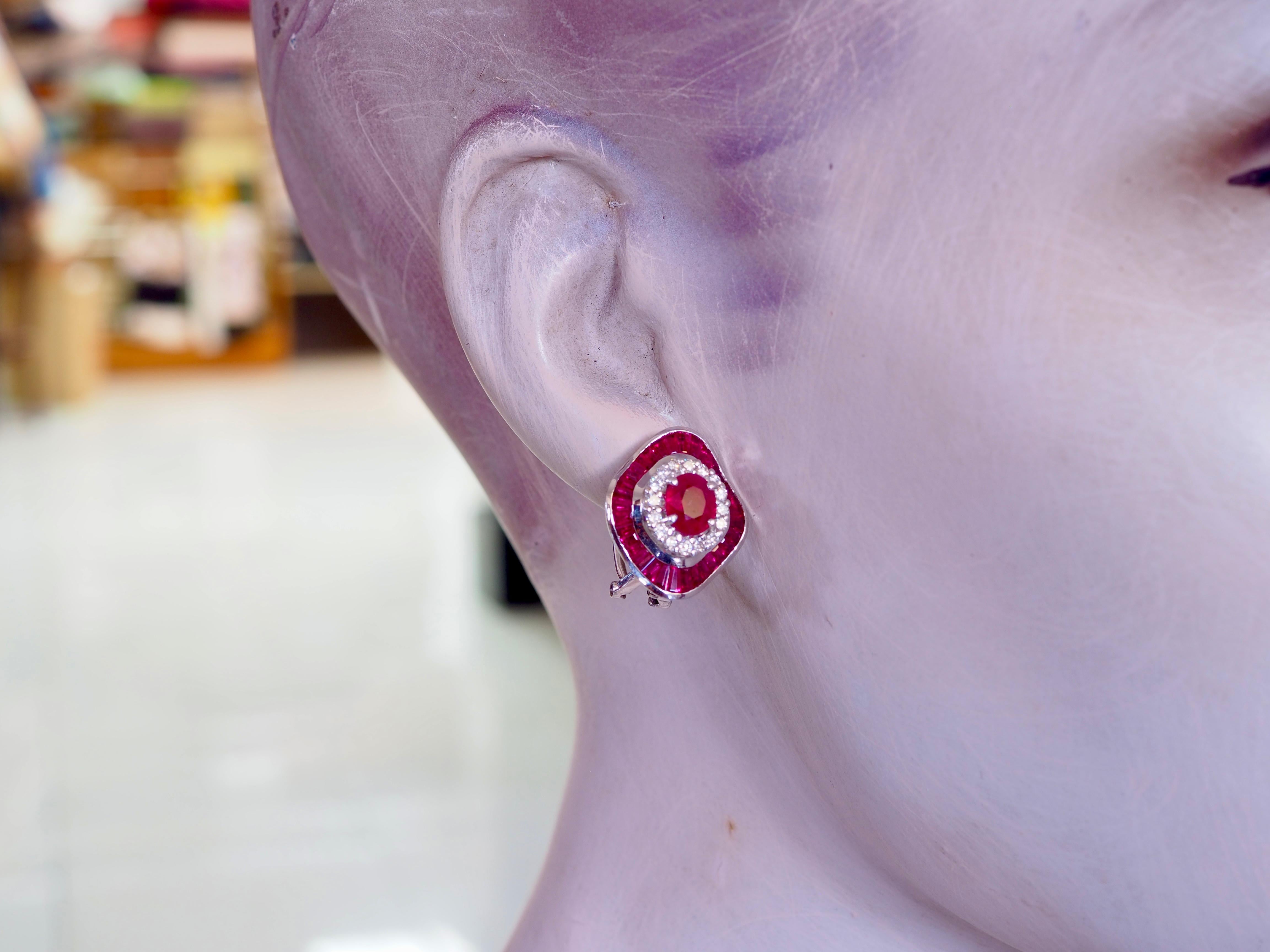 Pendientes de oro blanco de 18 quilates con rubí de 6,59 ct y diamantes de 0,60 ct en venta 5