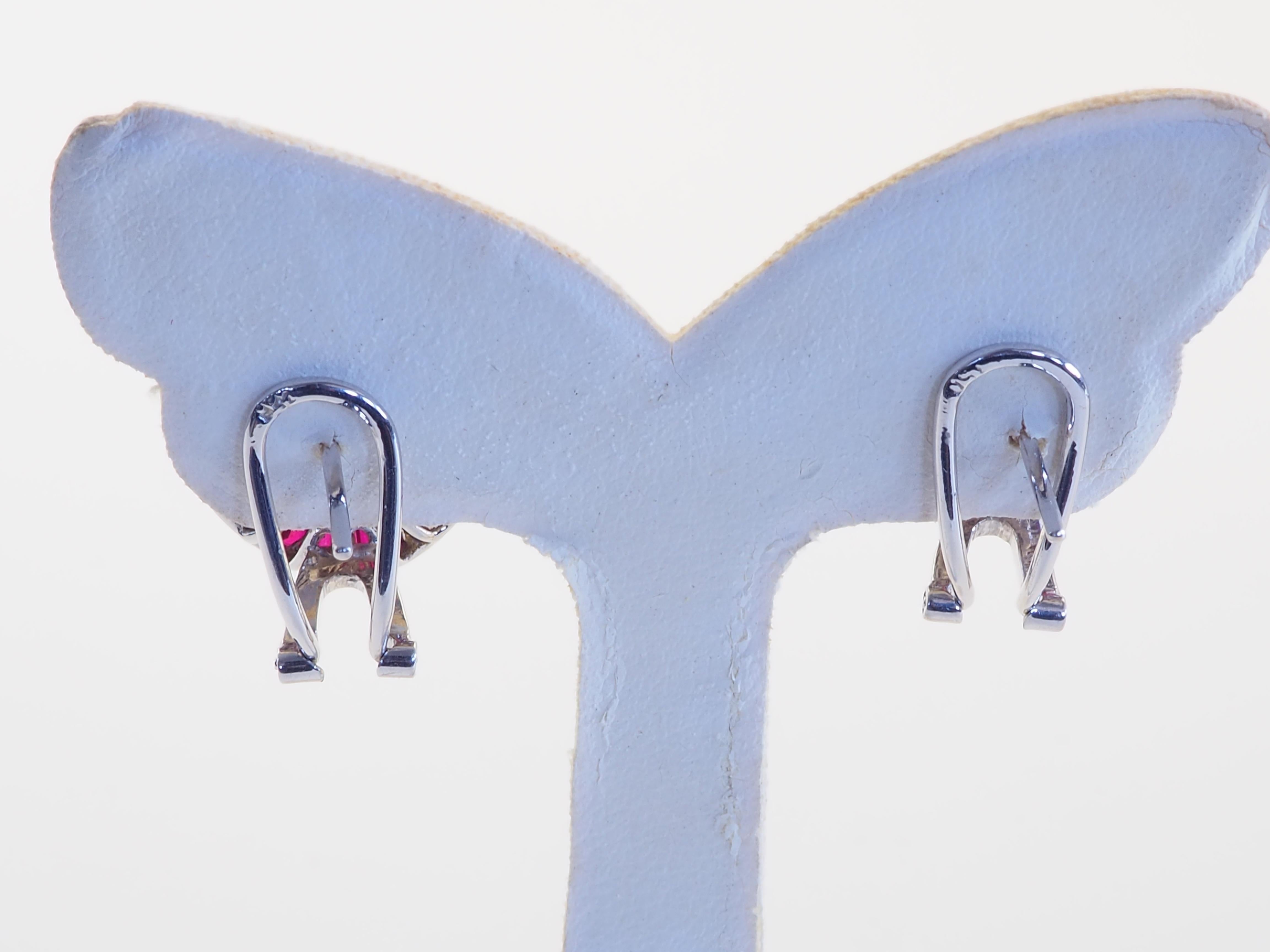 Pendientes de oro blanco de 18 quilates con rubí de 6,59 ct y diamantes de 0,60 ct Corte oval en venta