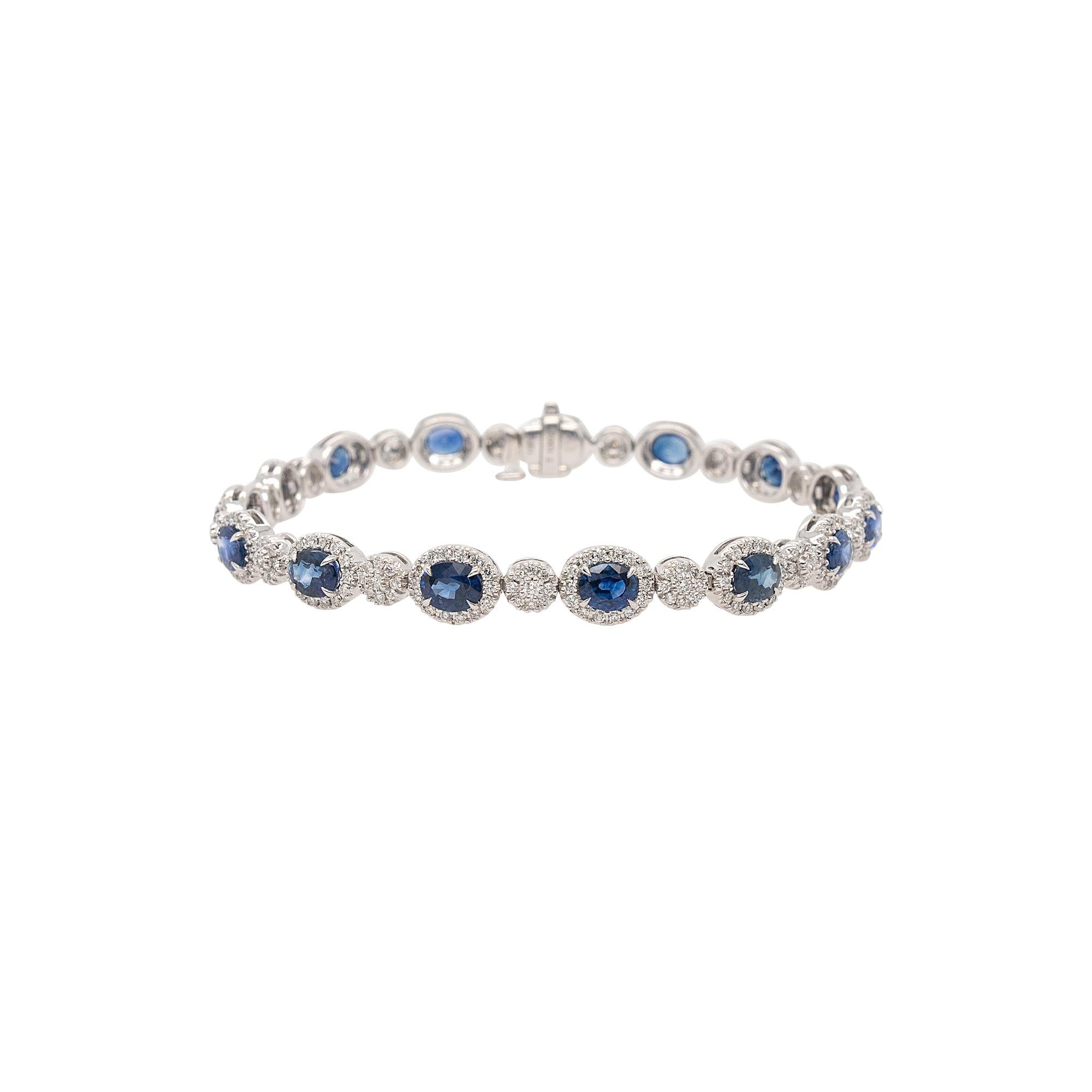 18k White Gold 6.7ct Oval Sapphire 1.83ct Natural Diamond Bracelet In New Condition For Sale In Boca Raton, FL