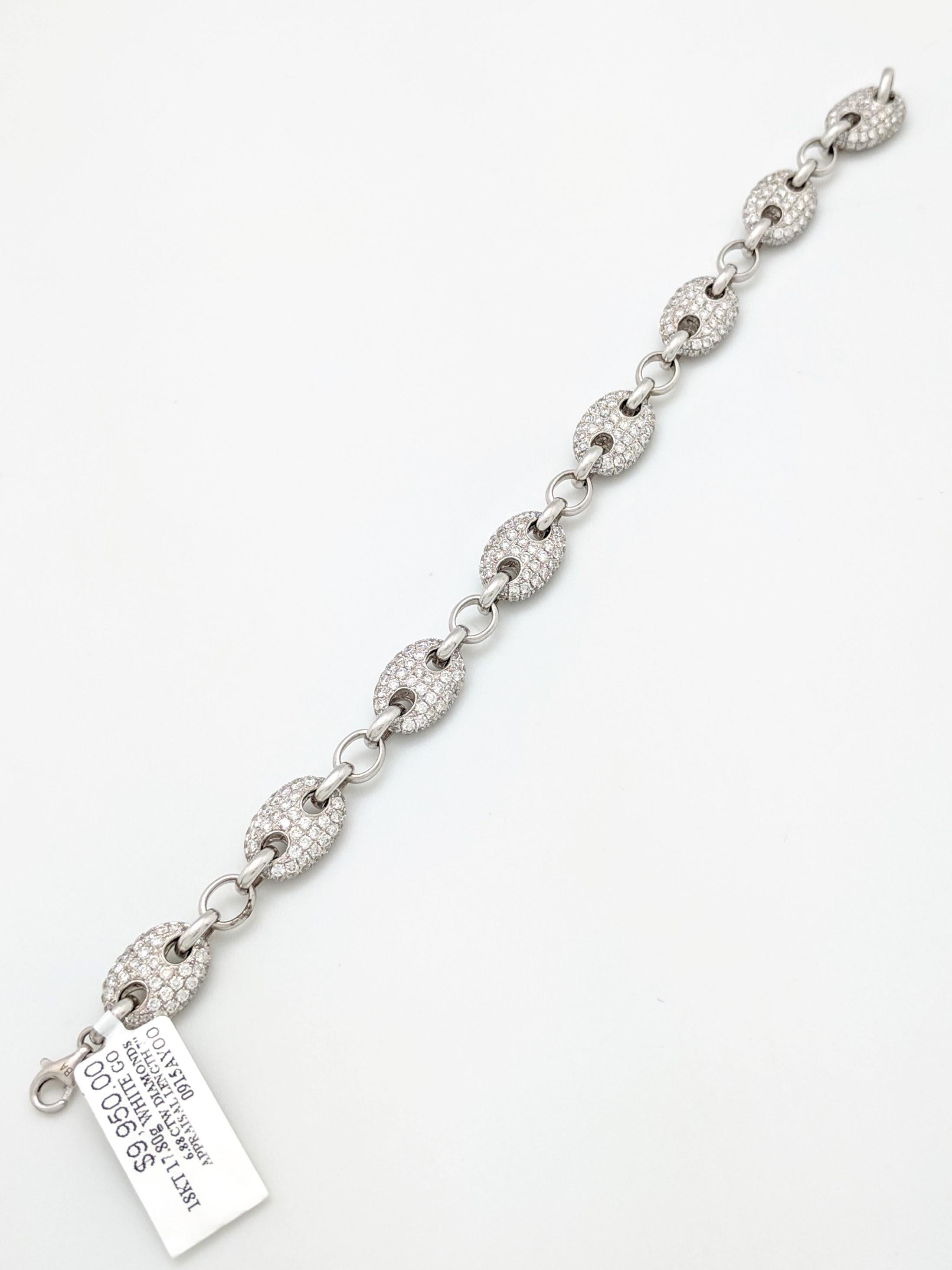 18 Karat White Gold 6.88 Carat Gucci Link Diamond Tennis Bracelet For Sale 2