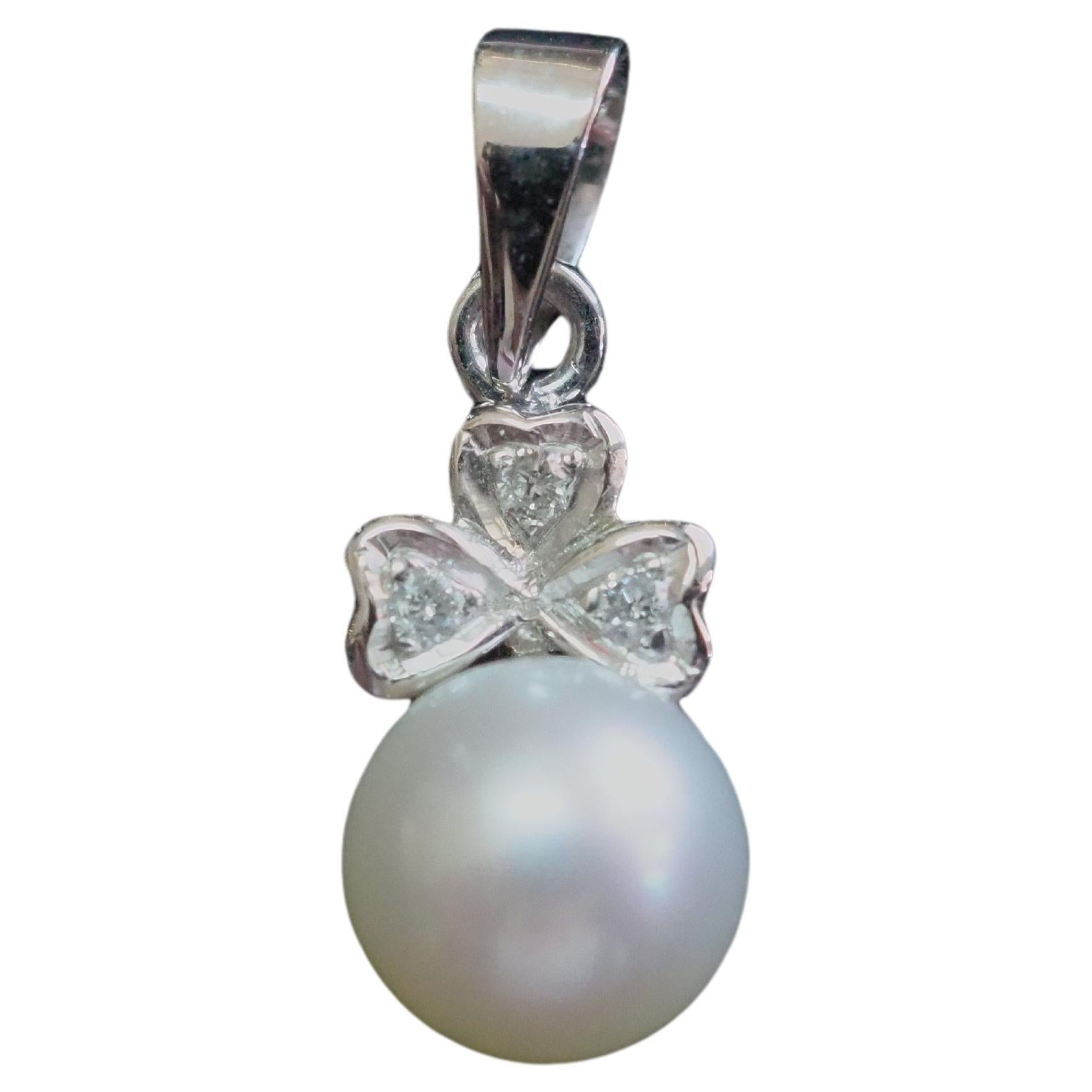 18K White Gold 6.9mm Sea Pearl & 0.03ct Diamond Flowery Pendant Enhancer For Sale