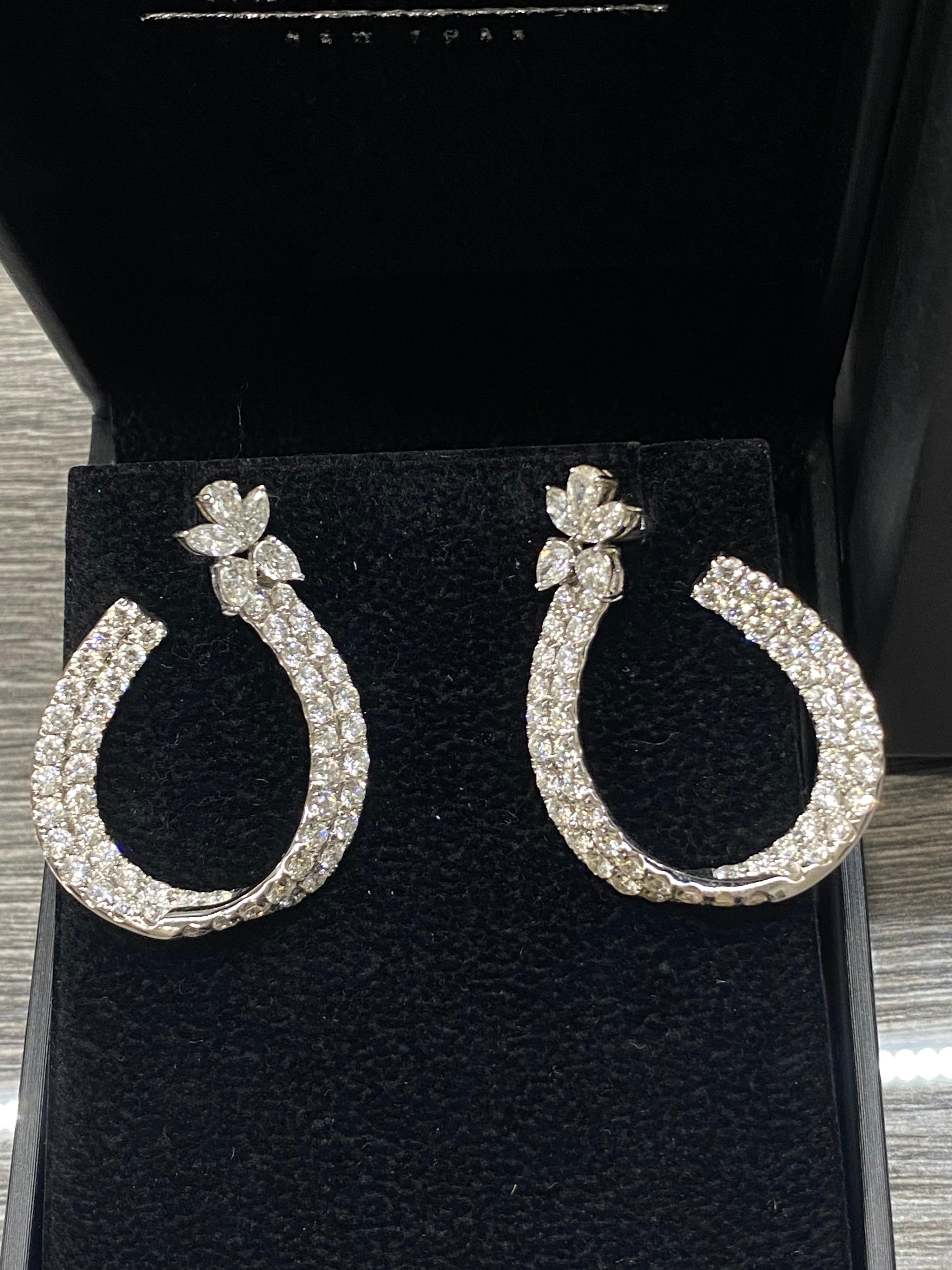 Moderne 7 Karat Diamant-Ohrringe aus Gold mit Marquise- und Rundschliff Damen