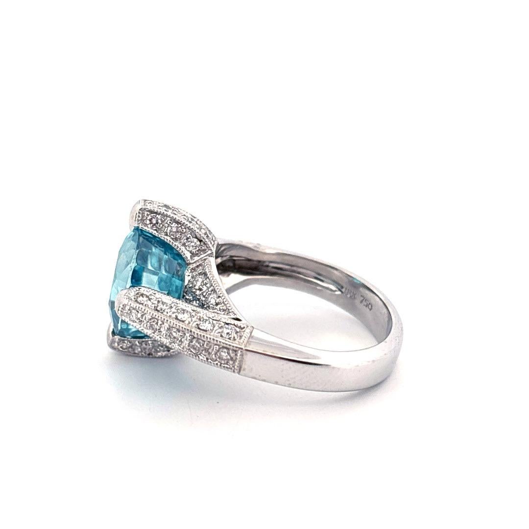 Anillo de oro blanco de 18 quilates con un circón azul de 7,00 quilates y un diamante natural de 1,10 quilates Modernista en venta