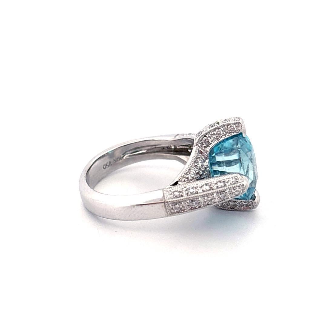 Anillo de oro blanco de 18 quilates con un circón azul de 7,00 quilates y un diamante natural de 1,10 quilates en Bueno estado para la venta en Sewickley, PA