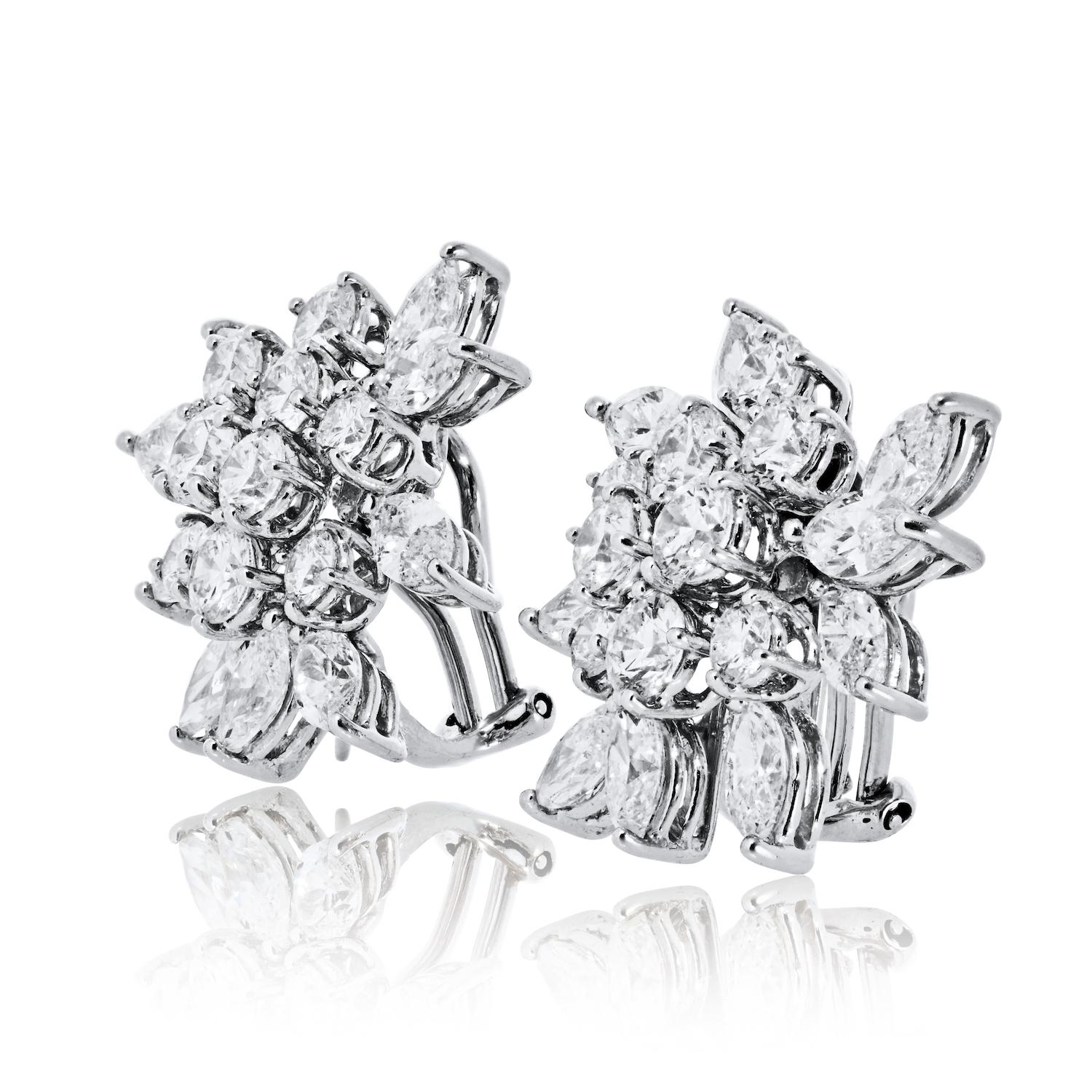 Moderne Boucles d'oreilles en or blanc 18K avec diamants ronds et taillés en marquise 7.00cttw en vente