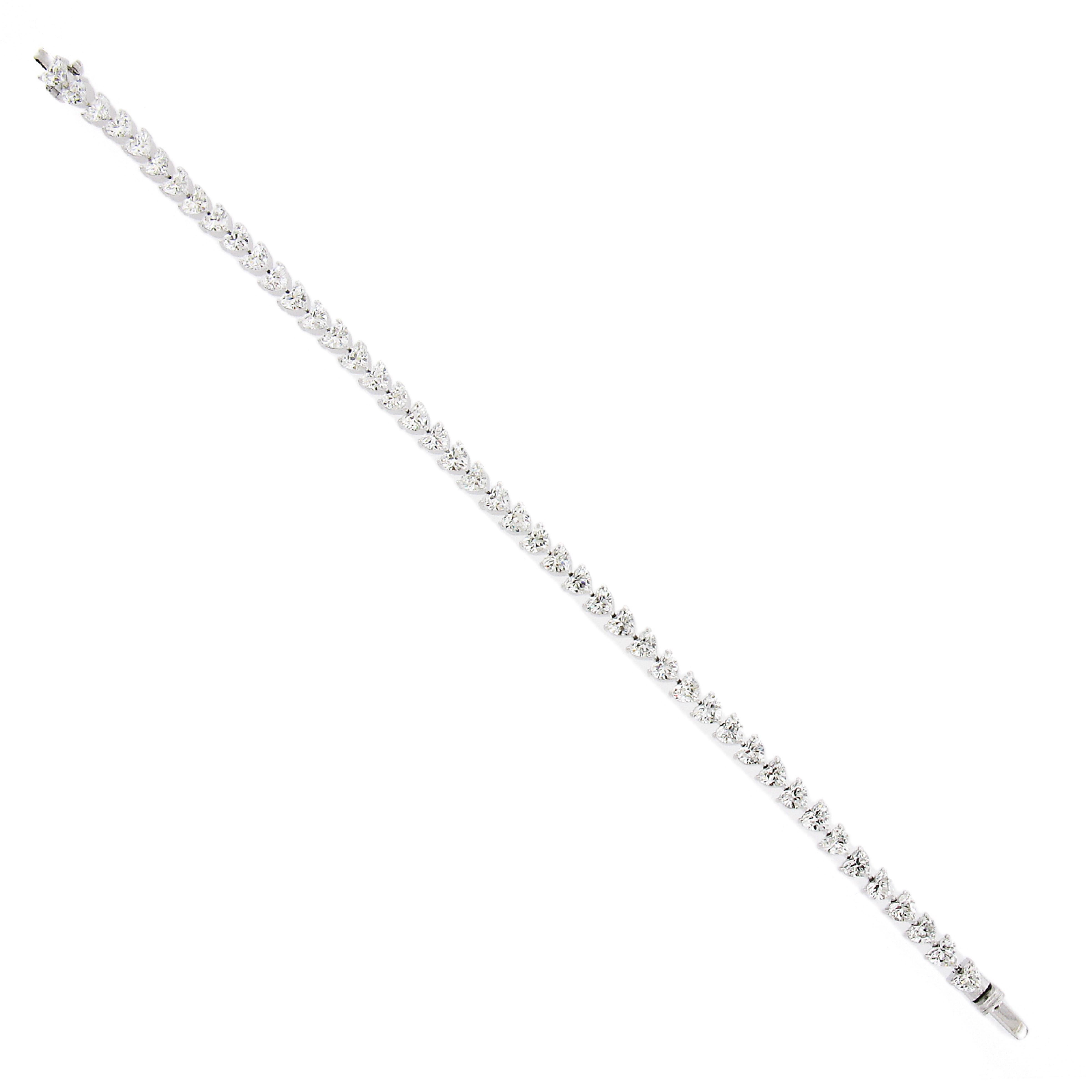 Taille cœur Bracelet tennis en or blanc 18 carats, 7,10 ctw de diamants taille cœur sertis en pointe