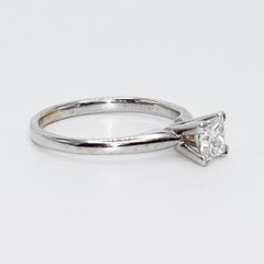 Anello con diamante taglio principessa in oro bianco 18 carati da 0,71 carati, 3,3 g, certificato GSL
