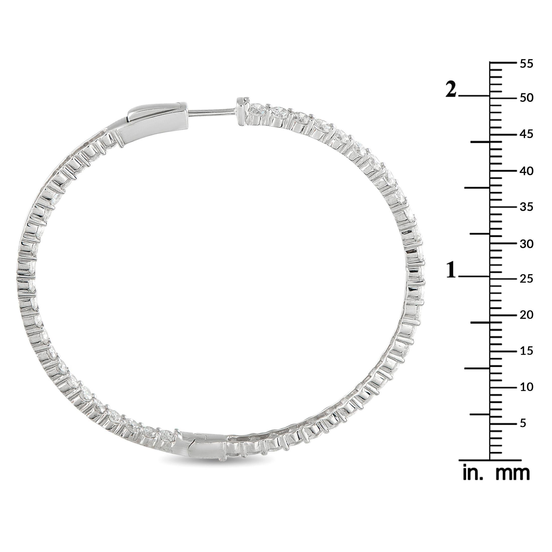 Orecchini a cerchio in oro bianco 18K con diamanti da 7,20 carati In condizioni Nuovo in vendita a Southampton, PA