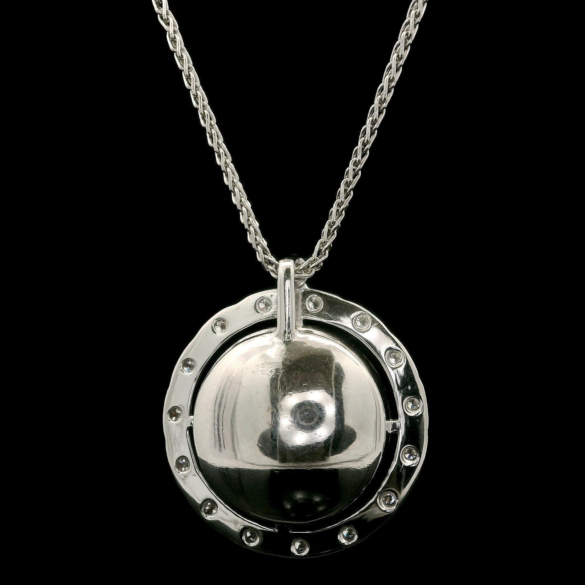 Cabochon 18k White gold 7.29ct Peach Orange Moonstone w/ Diamond Halo Pendant Necklace For Sale