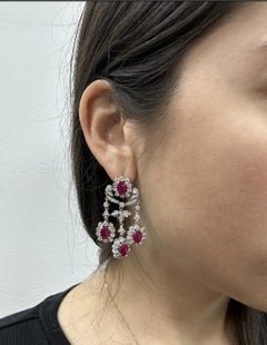 Pendientes de oro blanco de 18 quilates, talla ovalada, 7,88 quilates, rubí y diamantes