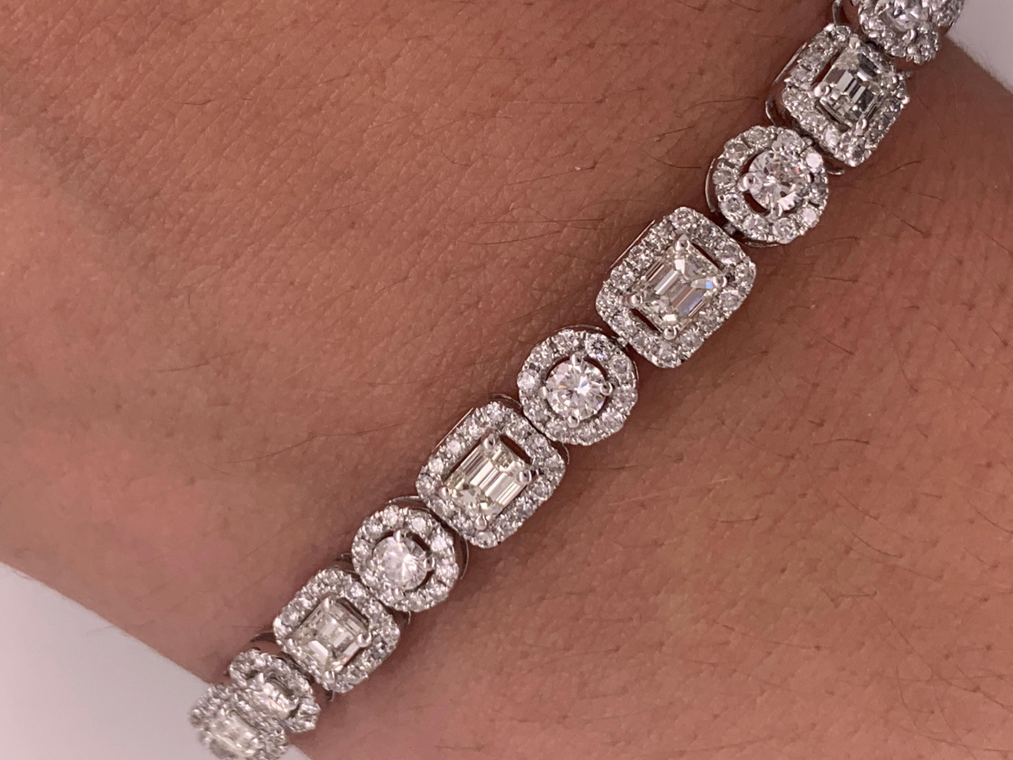 18 Karat Weißgold Armband mit 8,00 Karat Diamanten im Zustand „Neu“ im Angebot in New York, NY