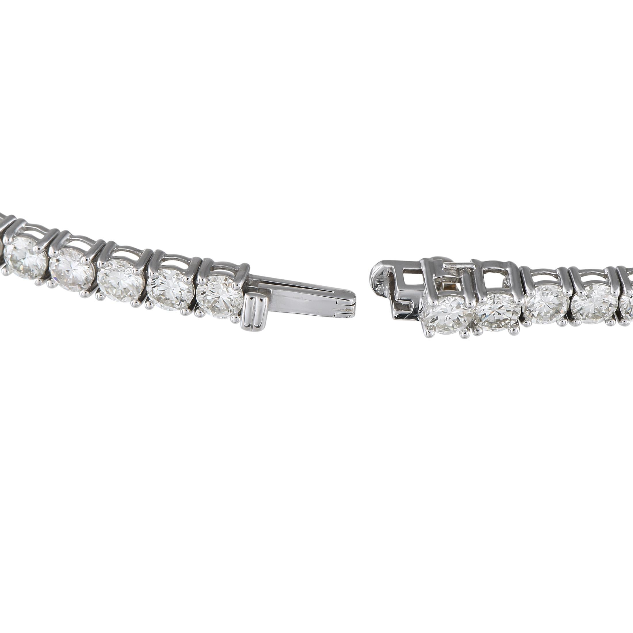 Round Cut 18K White Gold 8.61ct Diamond Tennis Bracelet For Sale