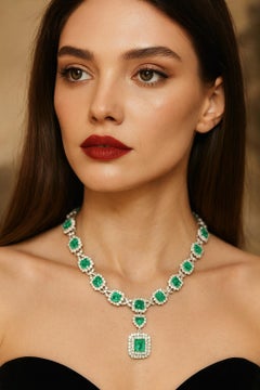 18K White Gold 88 Carat Graduated Diamond Tennis Necklace