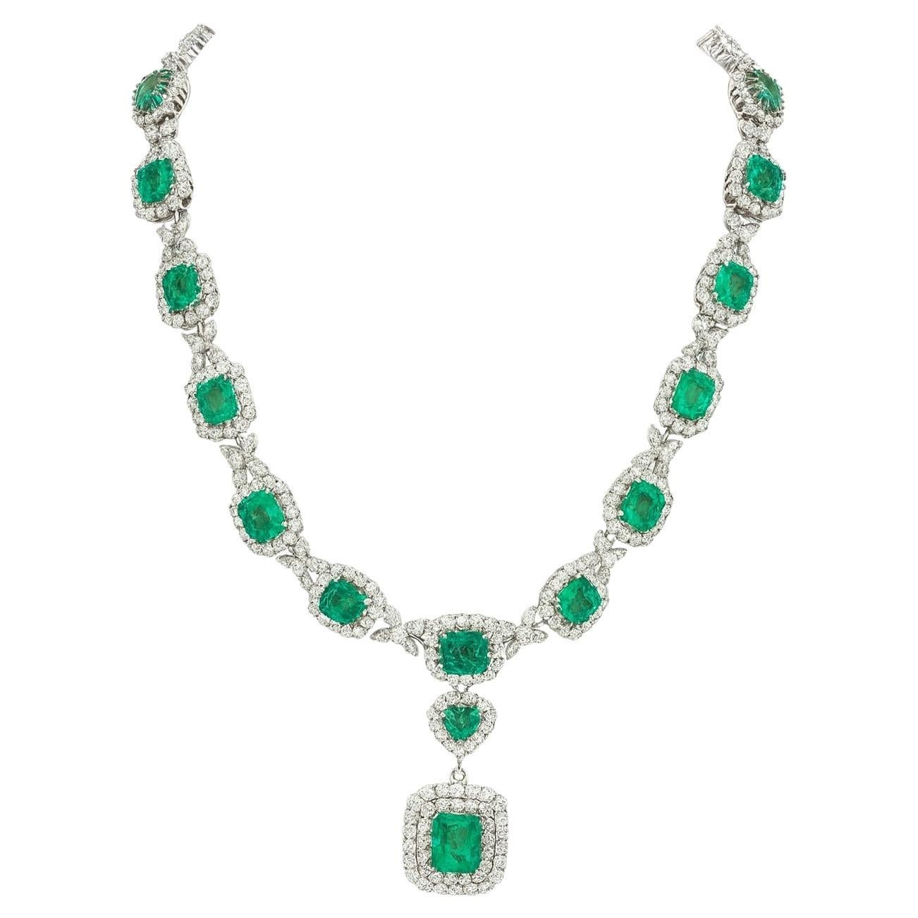 18K White Gold 88 Carat Graduated Diamond Tennis Necklace For Sale