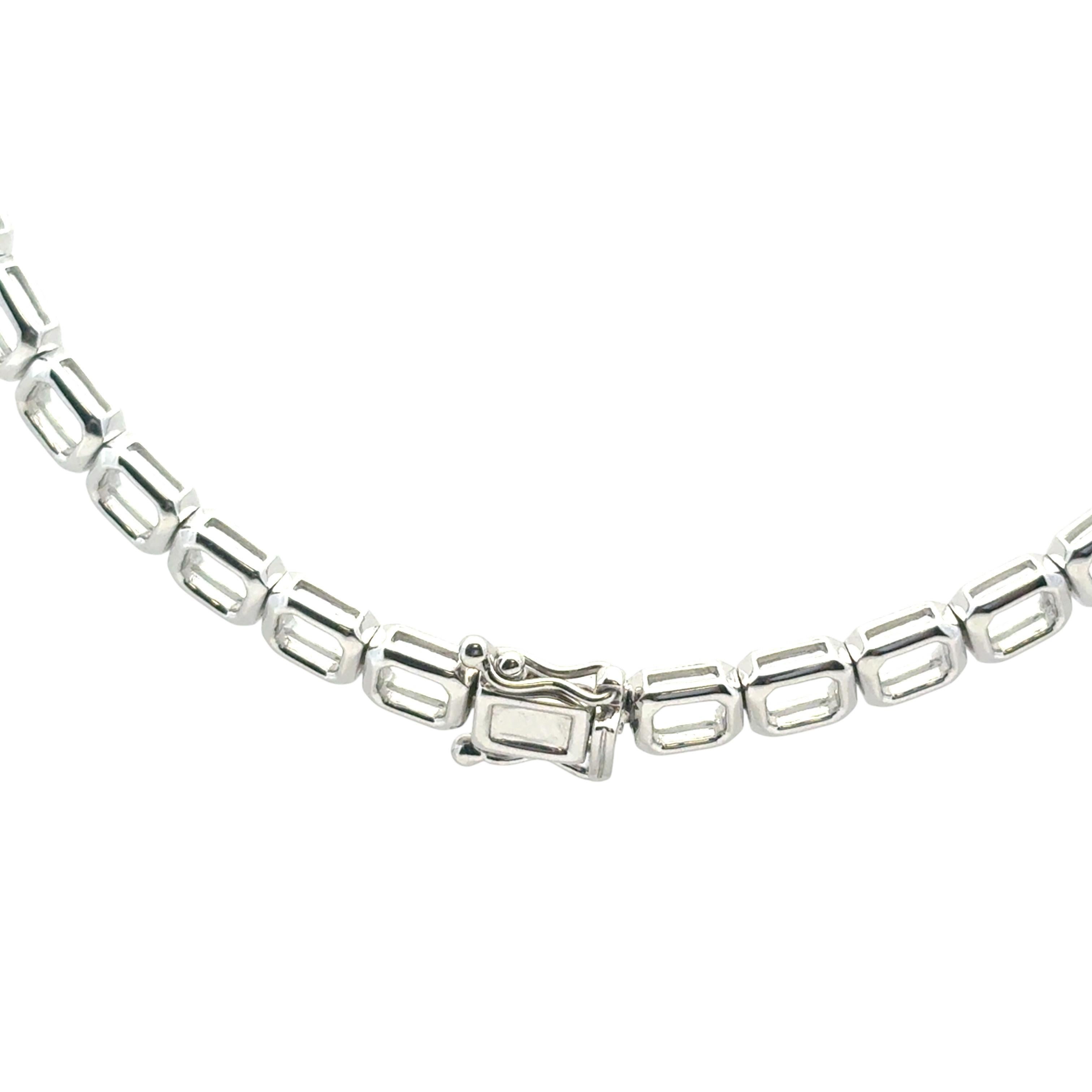 Collier en or blanc 18k diamant baguette et rond brillant naturel 9.09ctw en vente 4