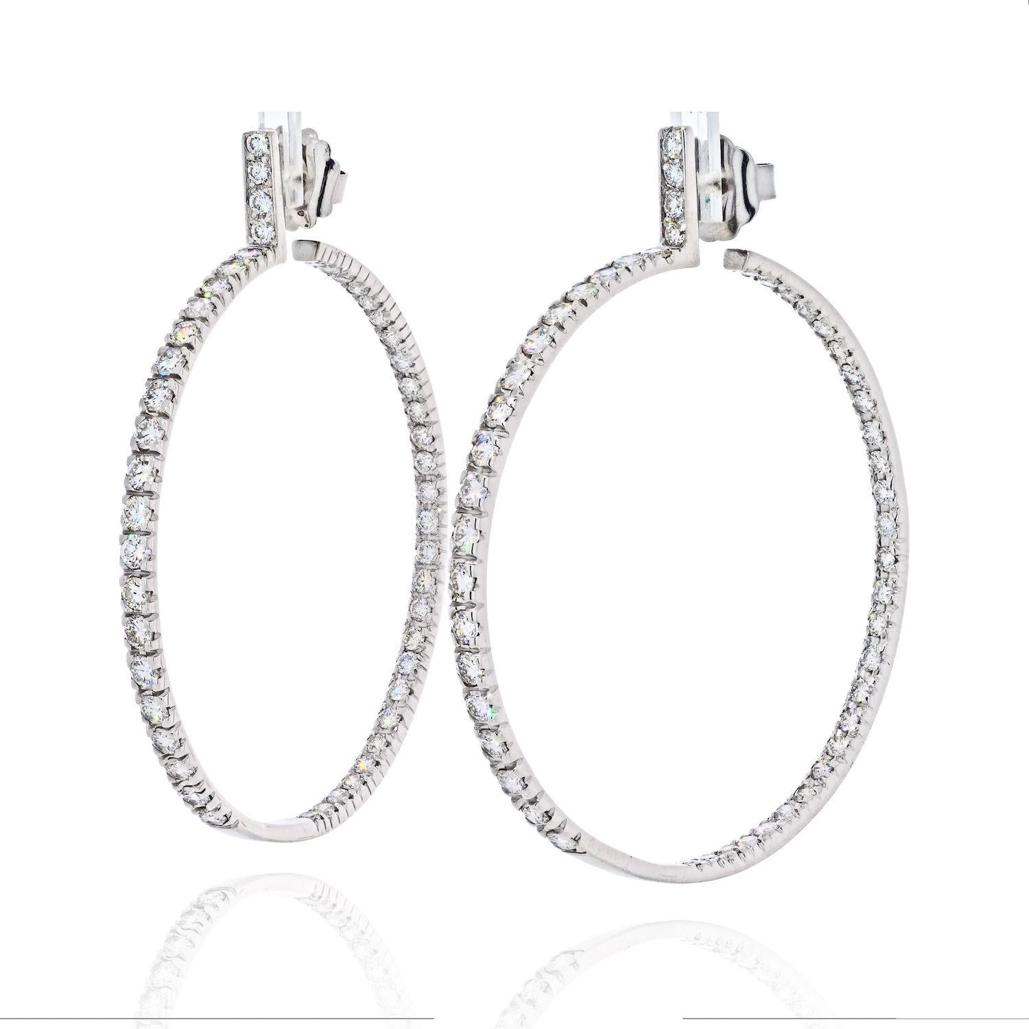 18K White Gold 9.25 Carats Hoop Diamond Earrings In Excellent Condition For Sale In New York, NY