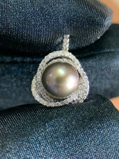 18K White Gold 9.2mm Tahiti Pearl & 0.36ct Diamond Halo Floral Motif Pendant