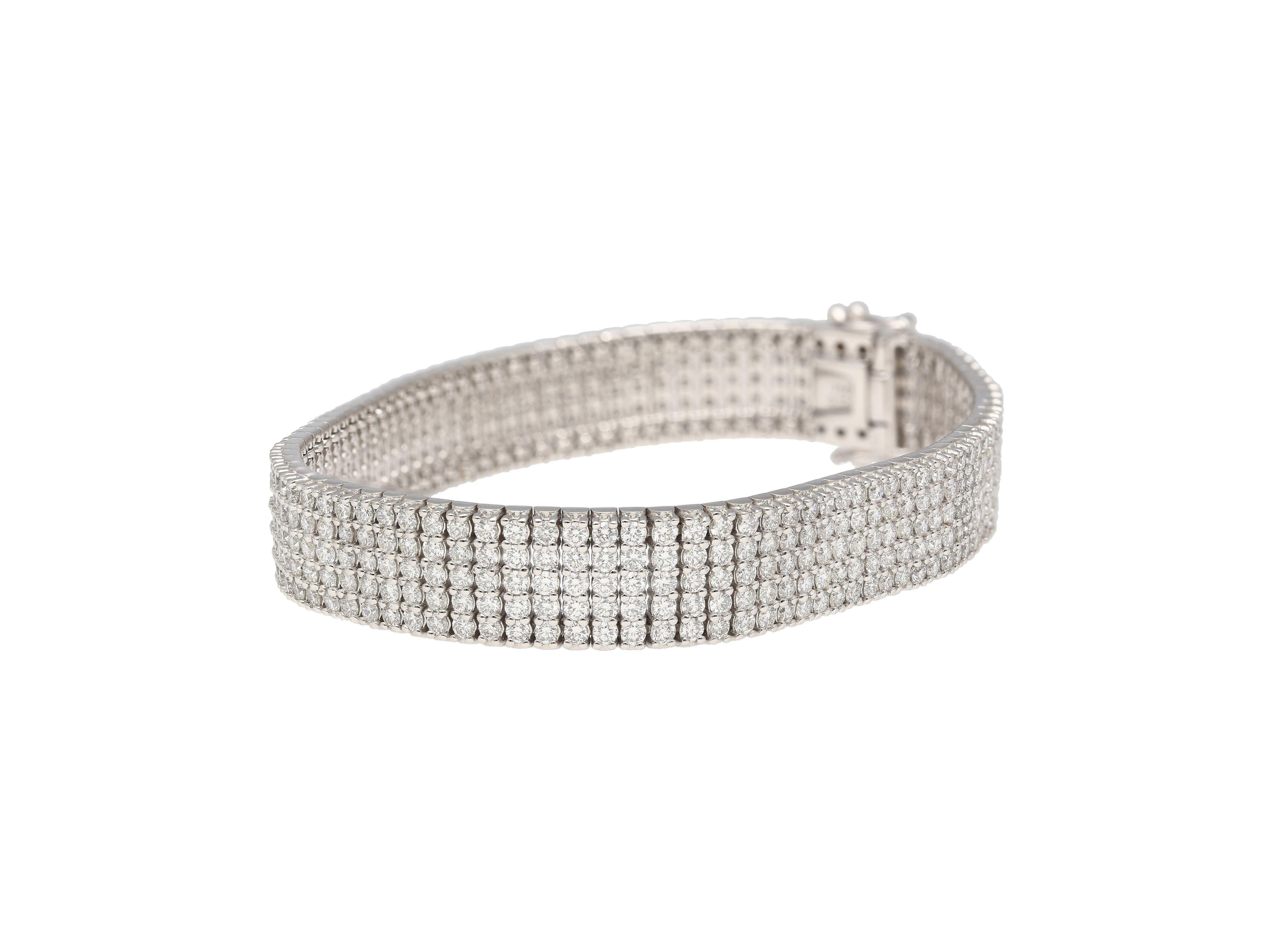 Modern 18k White Gold 9.32 Carat Natural Diamond 5-Row Tennis Bracelet For Sale