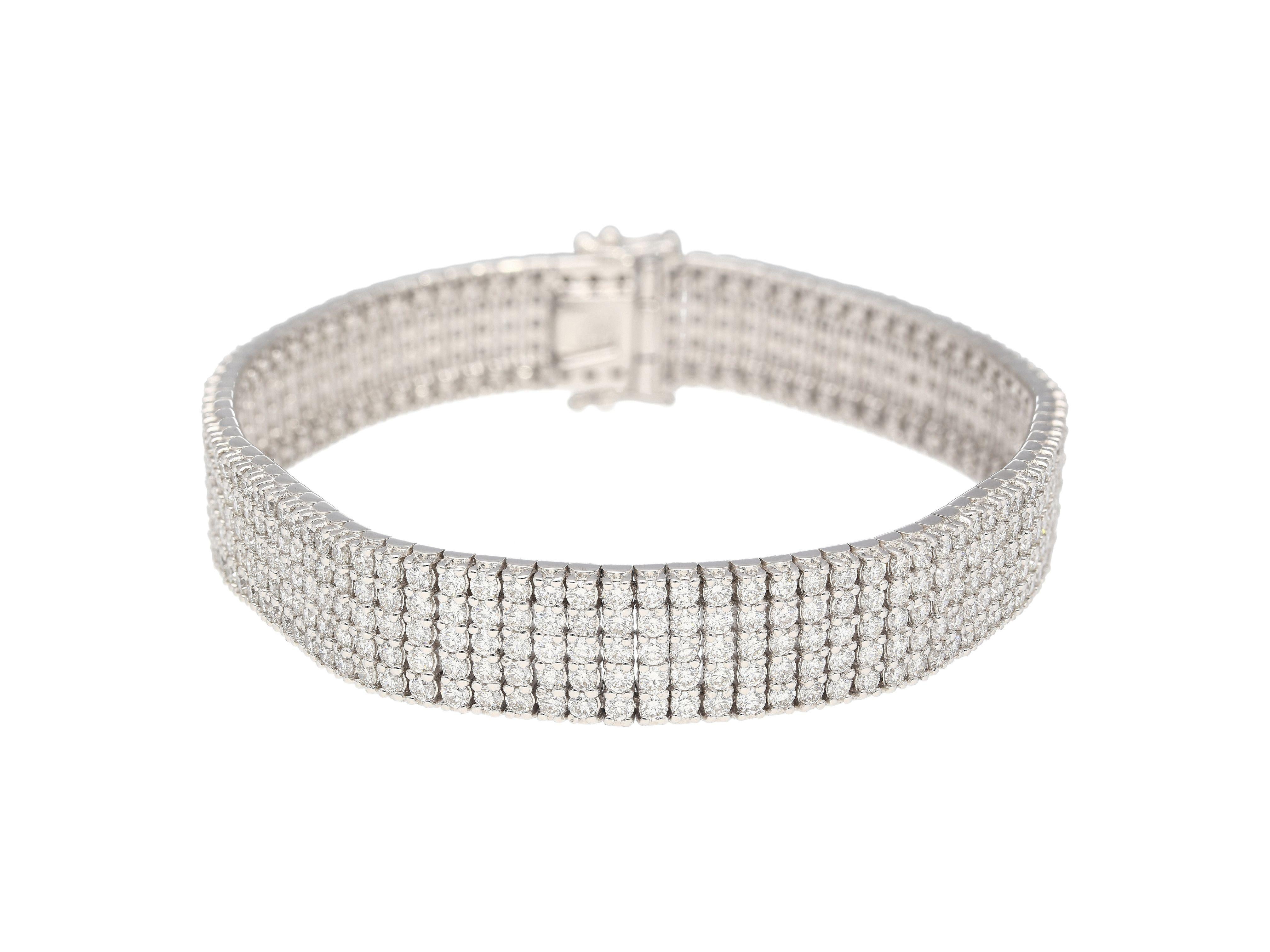 18k White Gold 9.32 Carat TW Natural Diamond 5-Row Tennis Bracelet In New Condition For Sale In Miami, FL