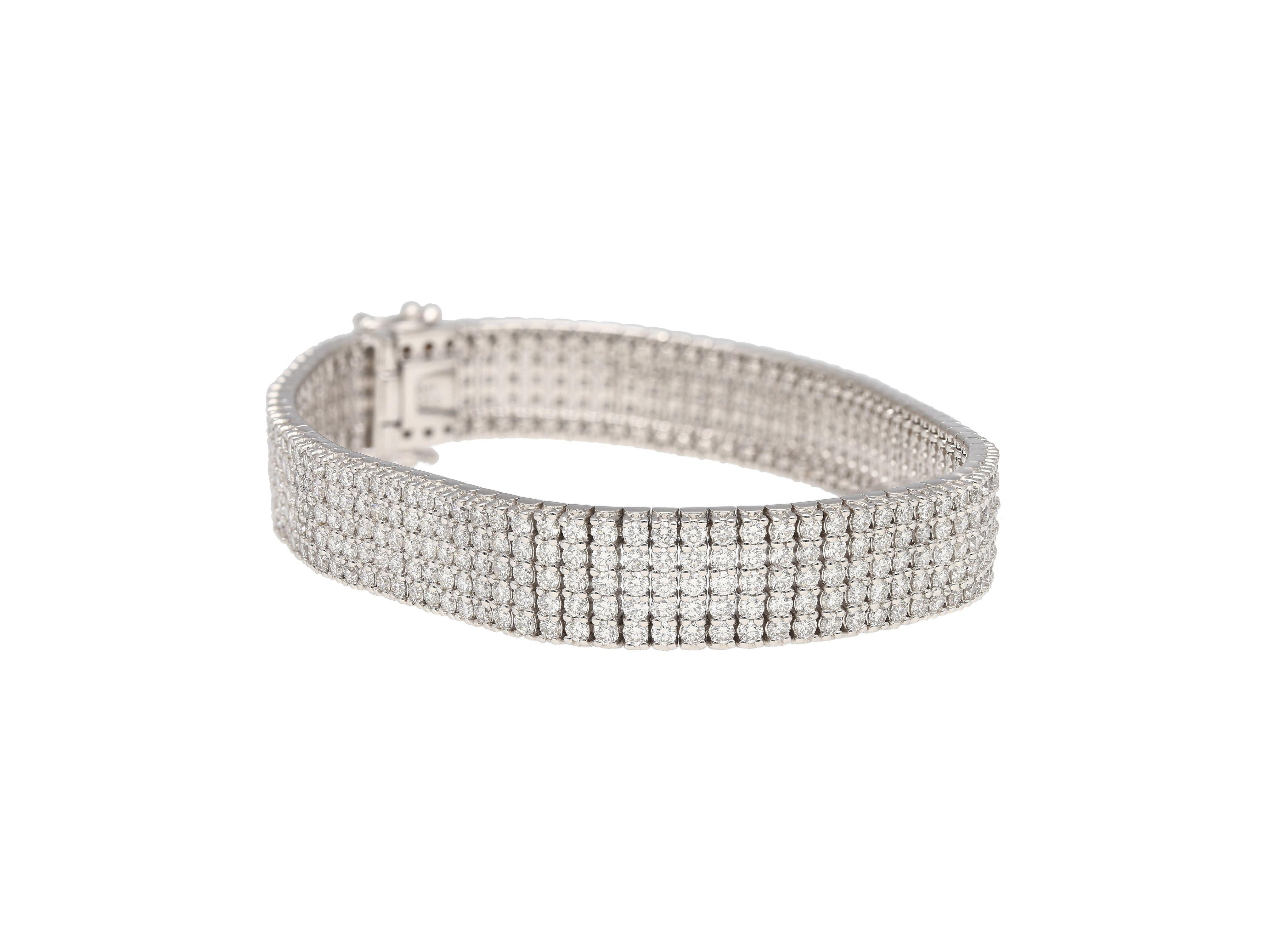 Women's 18k White Gold 9.32 Carat TW Natural Diamond 5-Row Tennis Bracelet For Sale