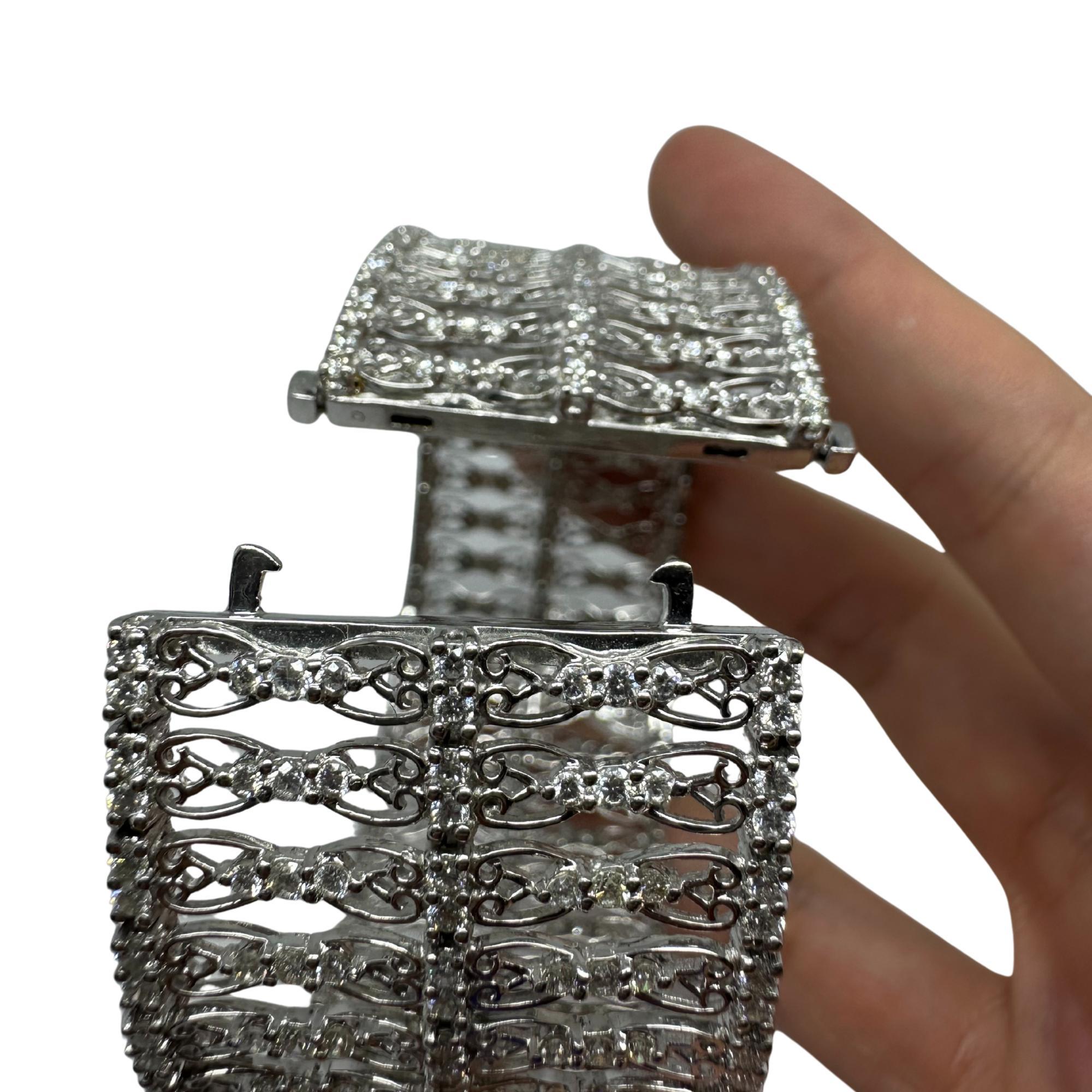 18K White Gold 9.48 Carat Diamond Bracelet - 7 inches For Sale 5