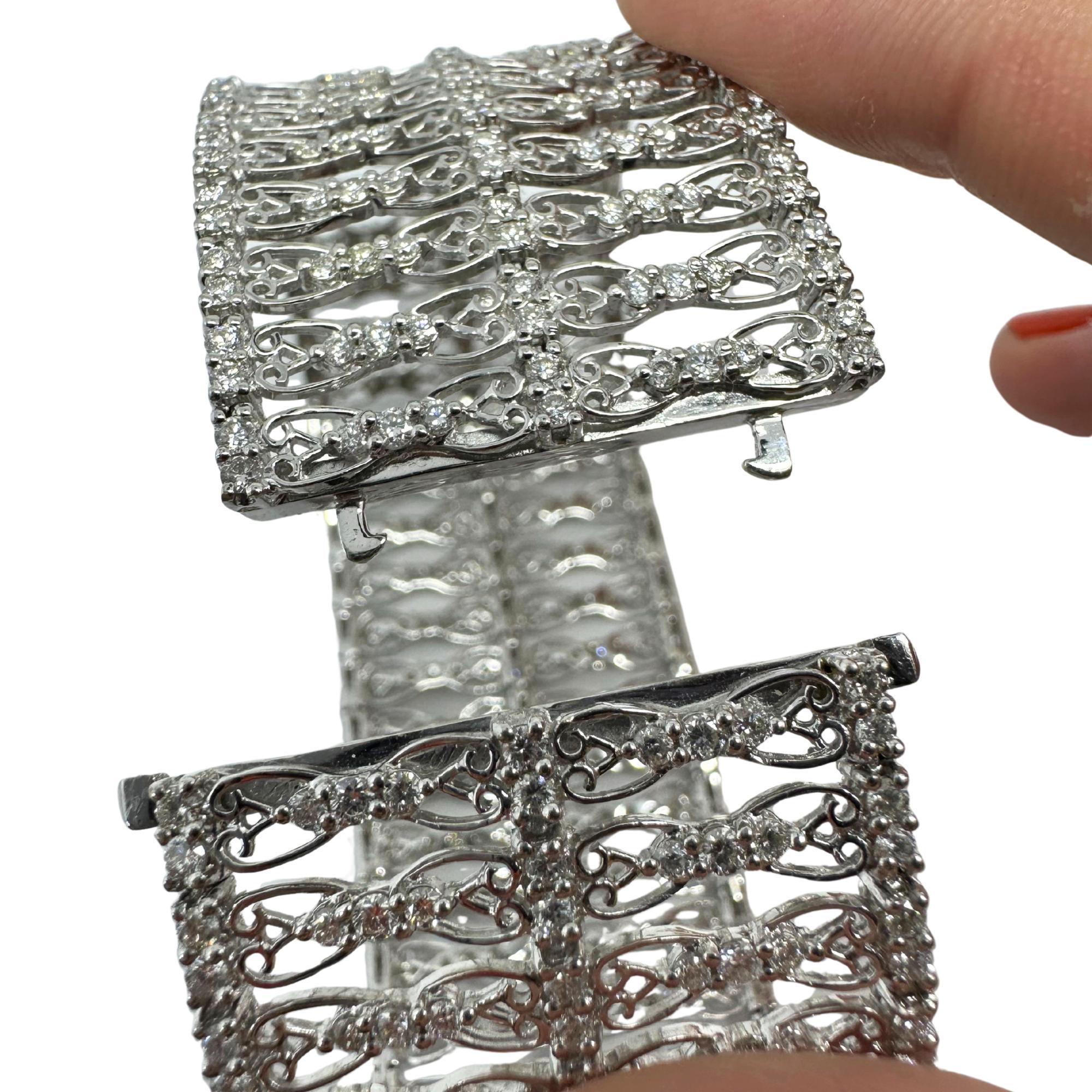 18K White Gold 9.48 Carat Diamond Bracelet - 7 inches For Sale 1