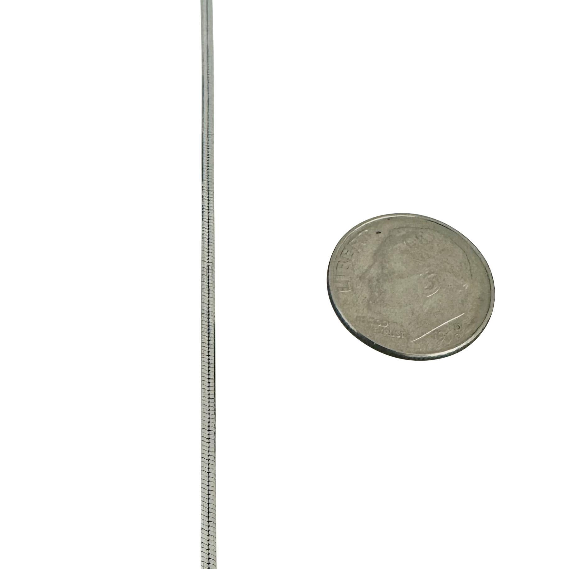 18 Karat Weißgold 9,4 g massive 1,5 mm quadratische Schlangen-Gliederhalskette Italien 18