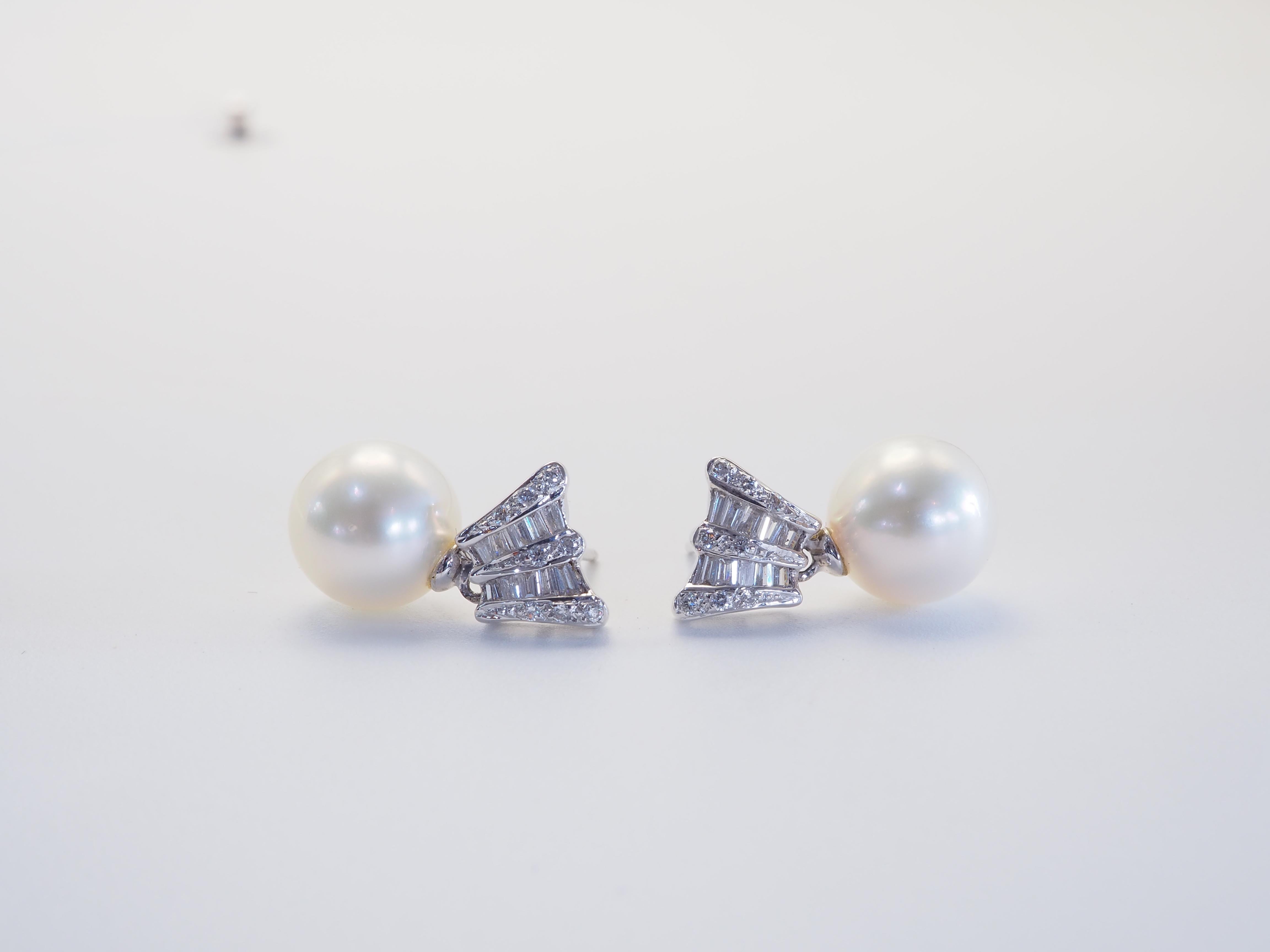 18K Weißgold 9,7mm weiße Südseeperle & 0,38ct Diamant Ohrringe (Perle) im Angebot