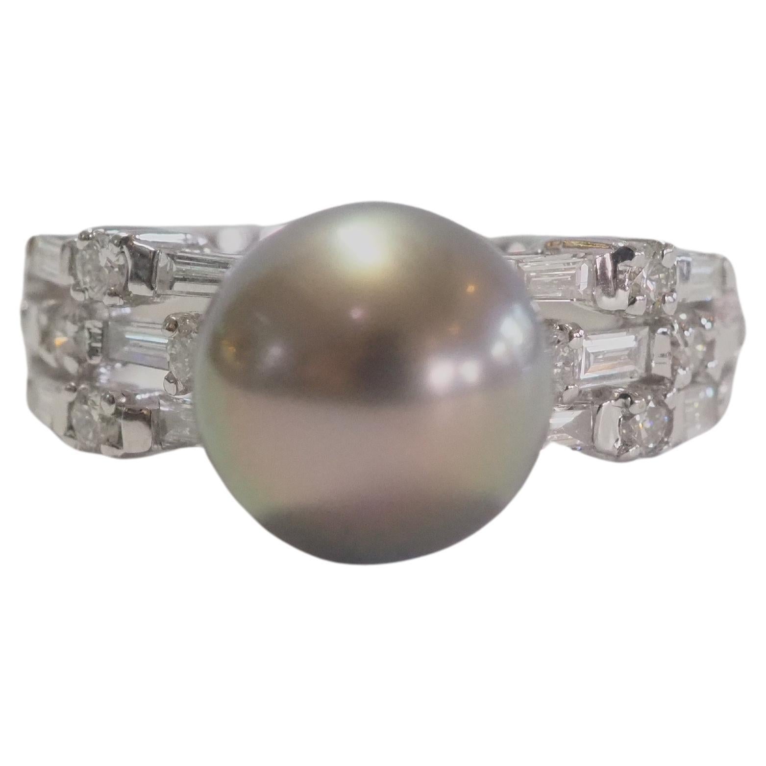 18K White Gold 9mm Tahiti Pearl & 0.40ct Diamonds Cocktail Ring For Sale