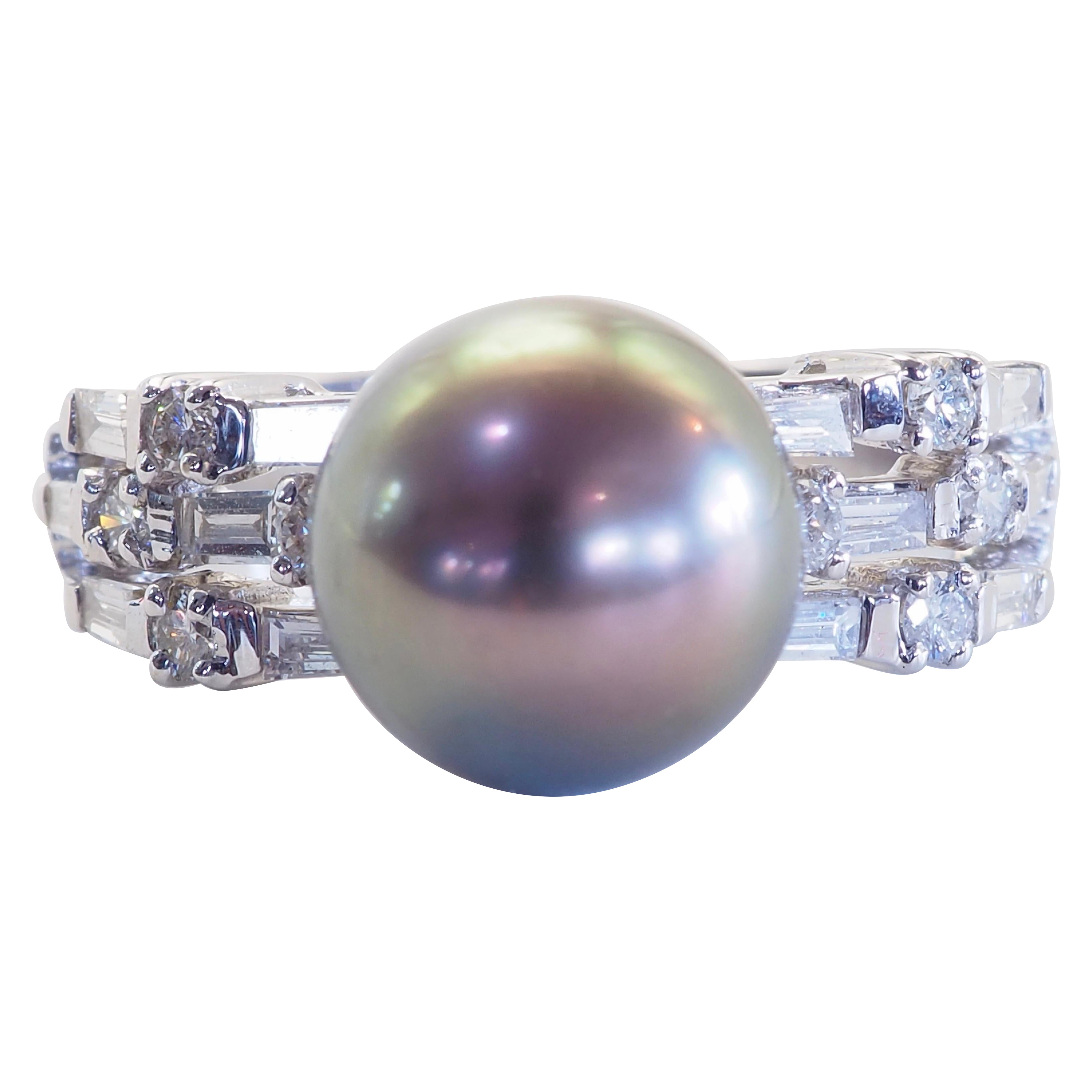 Bague Cocktail en or blanc 18 carats perle de Tahiti 9 mm et diamants 0,40 ct.