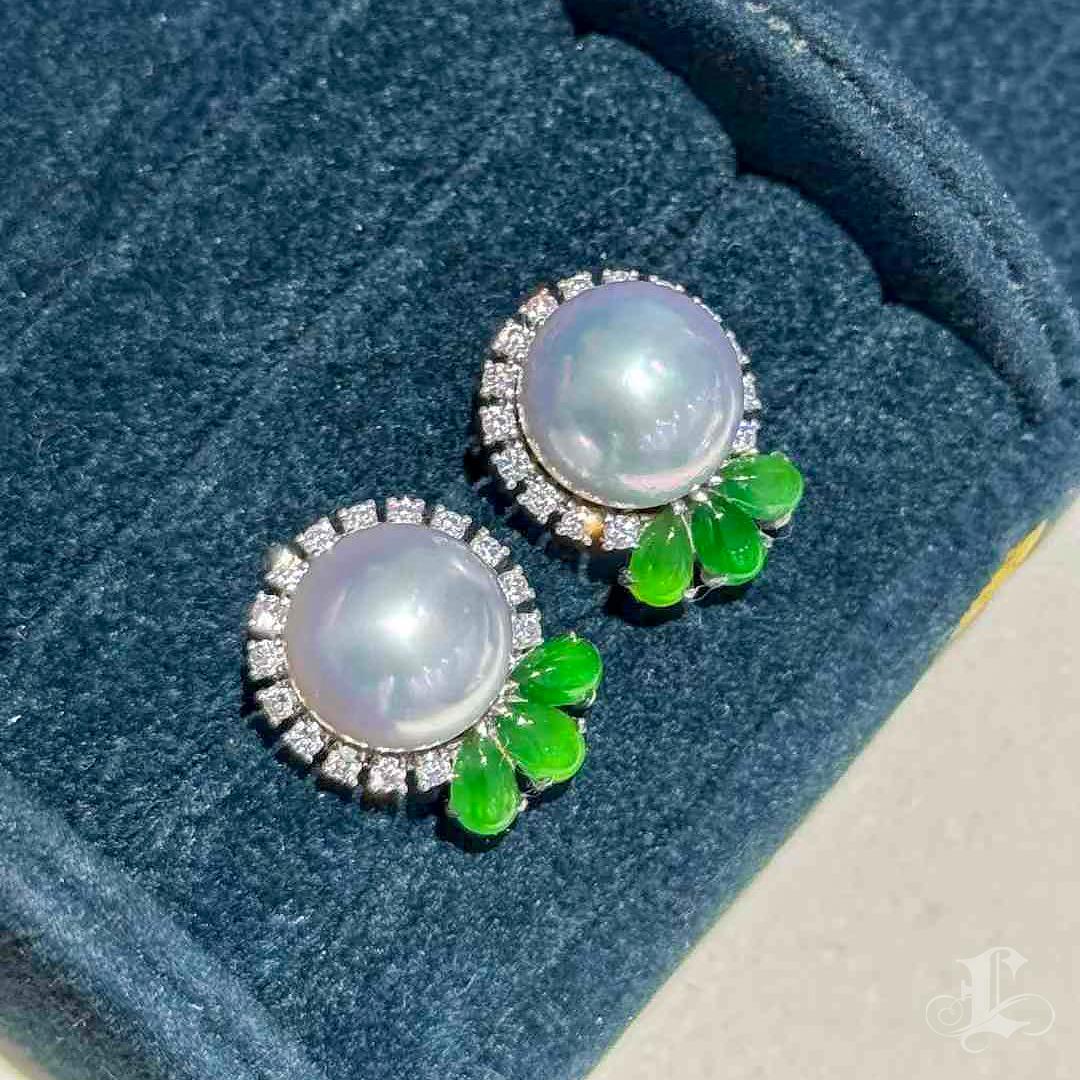 Women's 【Jādora】Blossom of Fortune Jadeite & South Sea Pearl Earrings For Sale