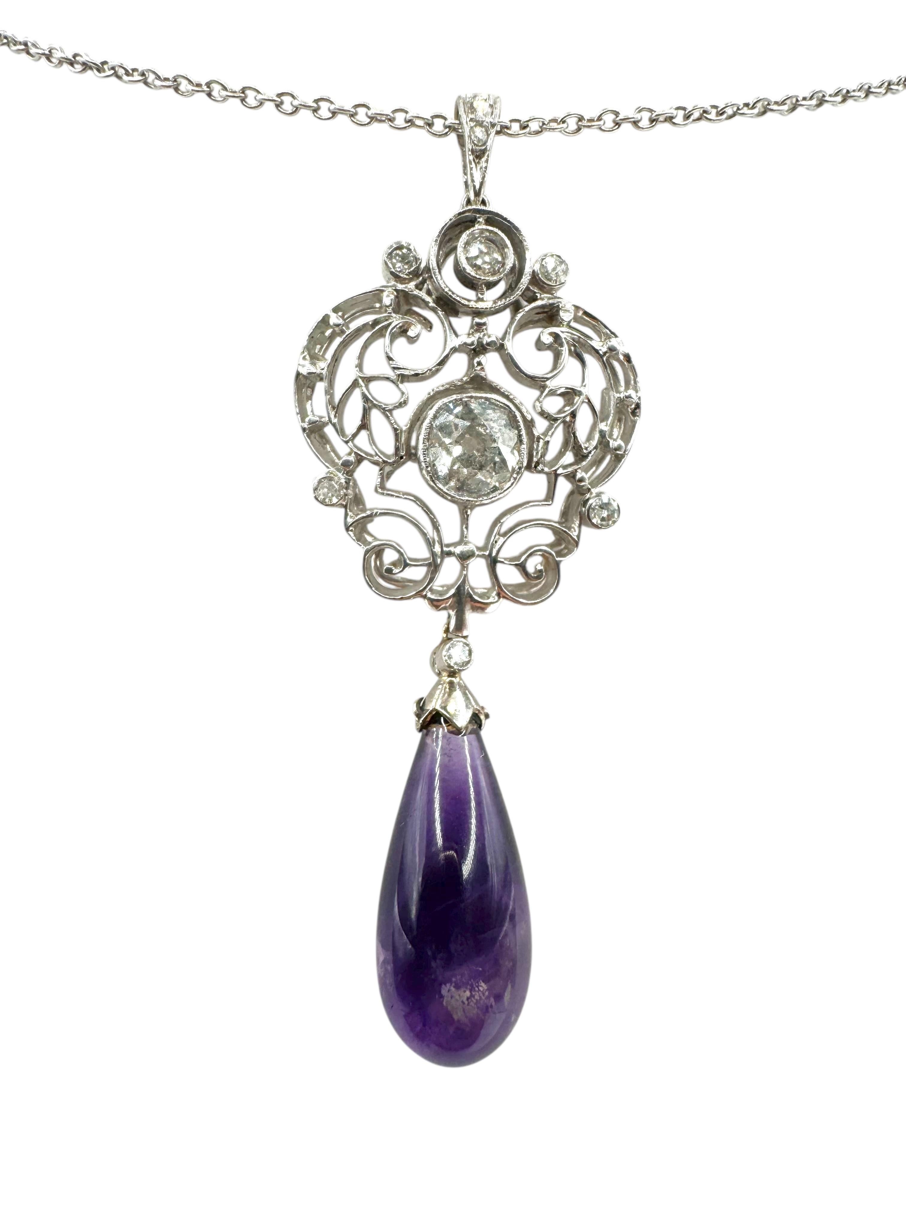 18K White Gold Amethyst and Diamond Drop Pendant Necklace In condizioni ottime in vendita a Great Neck Plaza, NY