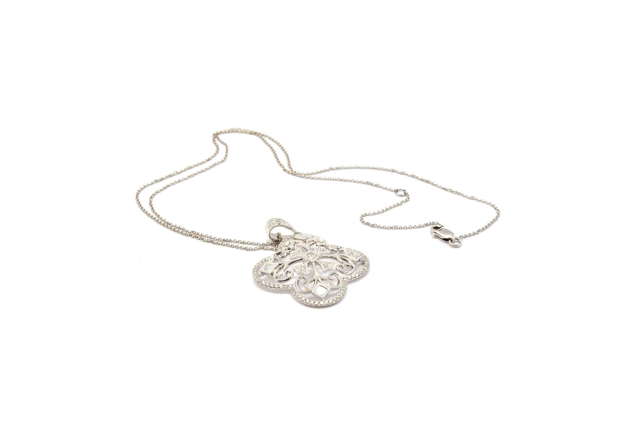 Collier à chaîne 14 carats avec pendentif fleur en or 18 carats et diamants de 1,20 carat Excellent état - En vente à Scottsdale, AZ