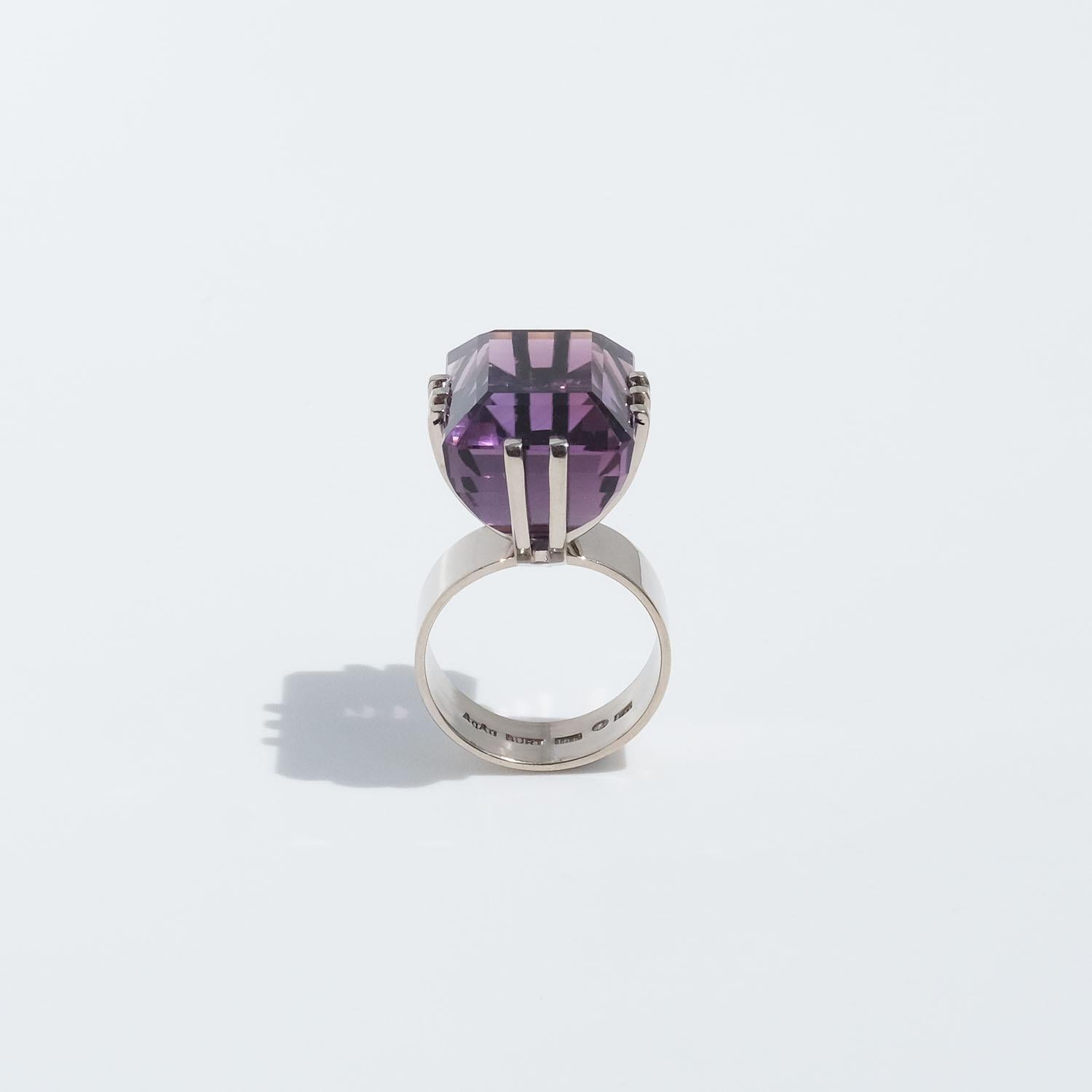 18k White Gold and Amethyst Ring by Swedish Master Burt Edman, Made Year 2003 For Sale 4