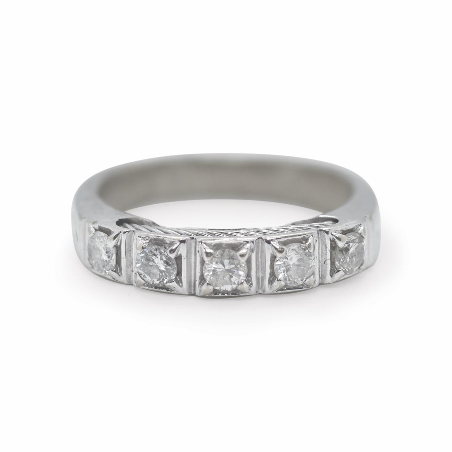 18kt White Gold (7.9g) with diamonds approximately 0.55tcw (5 stones 3mm) 