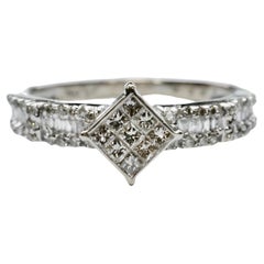 Anello da abito con pavé di diamanti e oro bianco 18 carati con spalle di diamanti, circa 1980
