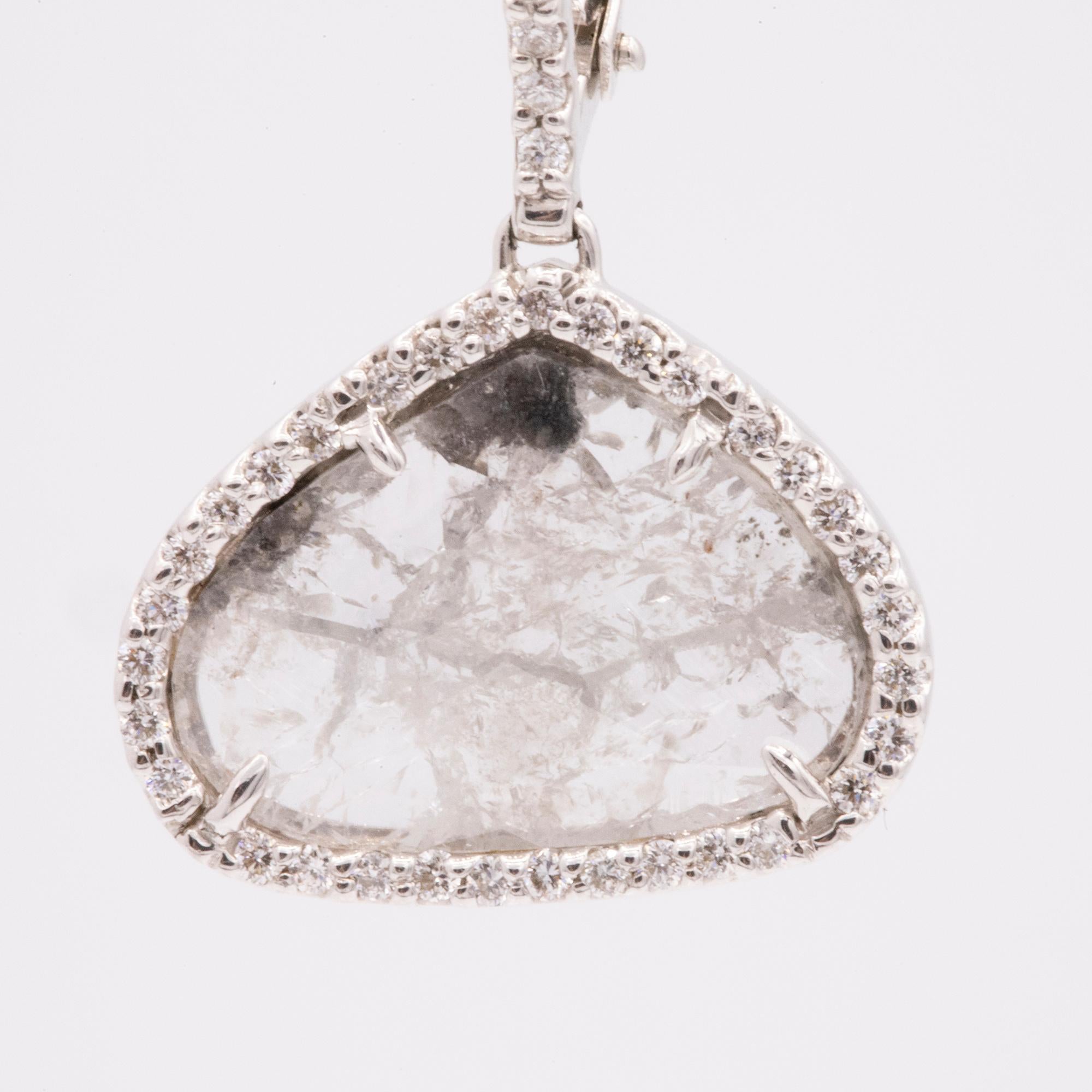 Contemporain Boucles d'oreilles en goutte en or blanc 18 carats et diamants - Prix de vente d'origine 5 500 $ en vente