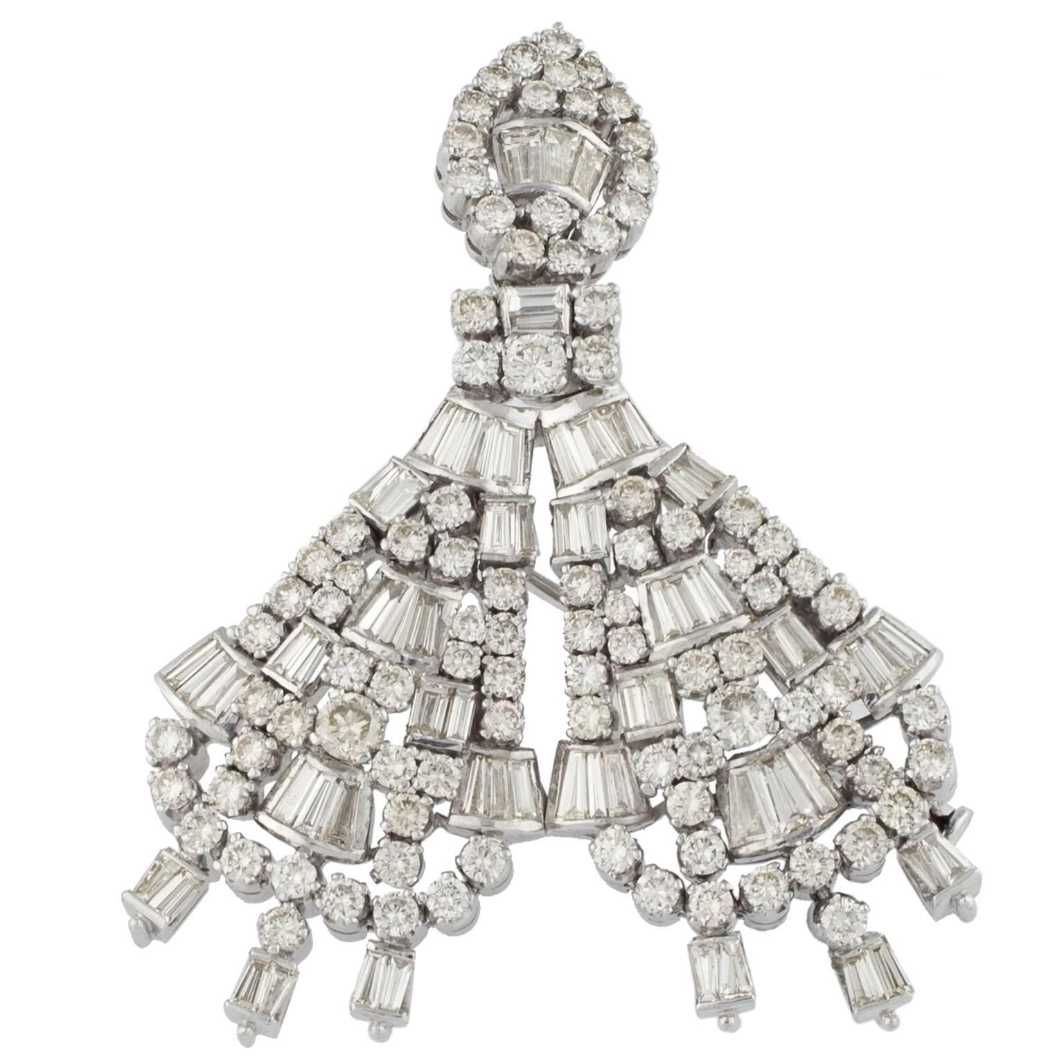 18K White Gold and Diamonds Brooch Pendant For Sale