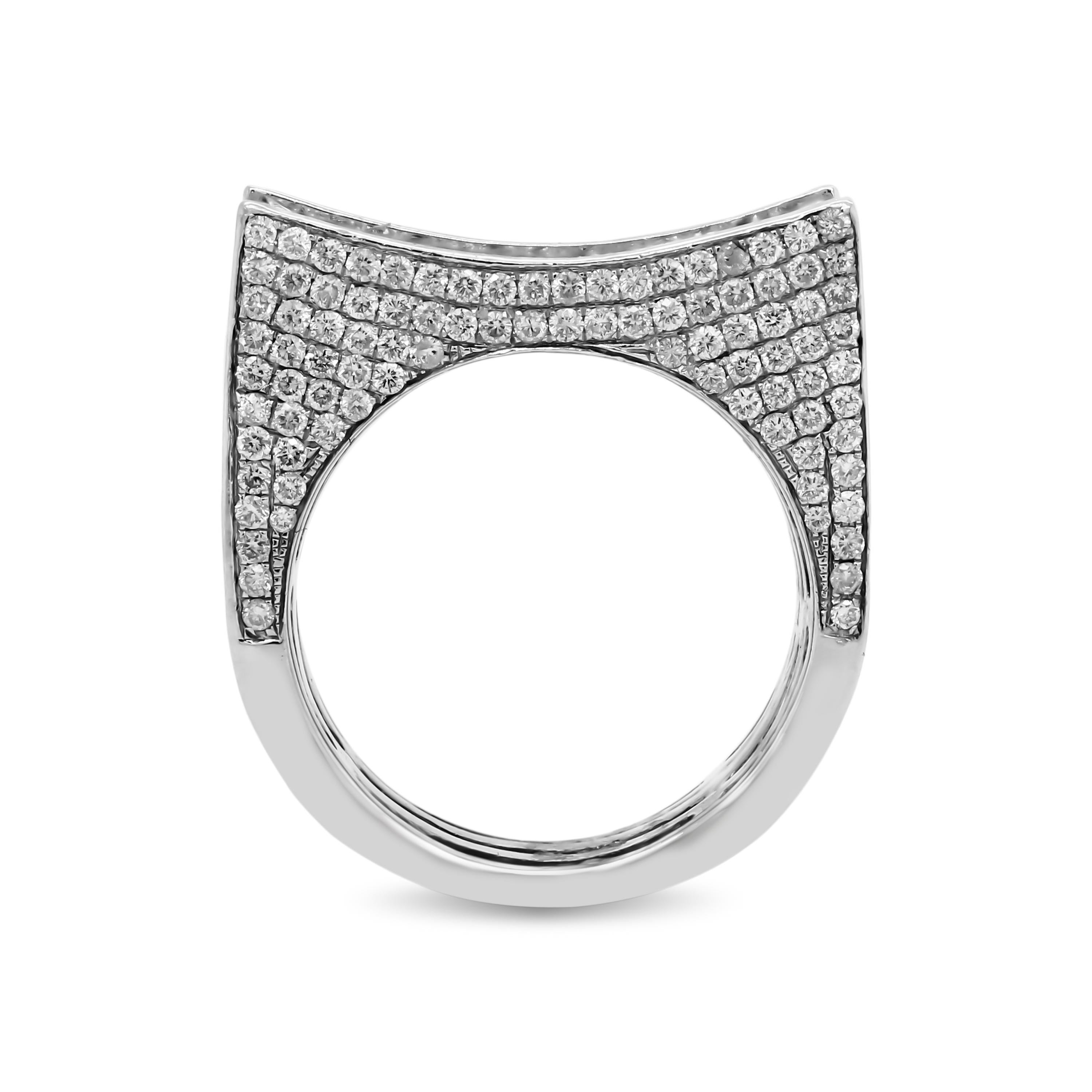 18K White Gold and Micro Pavé Set Diamond Mens Curved Dome Ring

This piece has diamonds set on all angles. The face of the ring has a curved like design with diamonds set all throughout as well as on the edges of the ring.

4.28 carat G color, VS