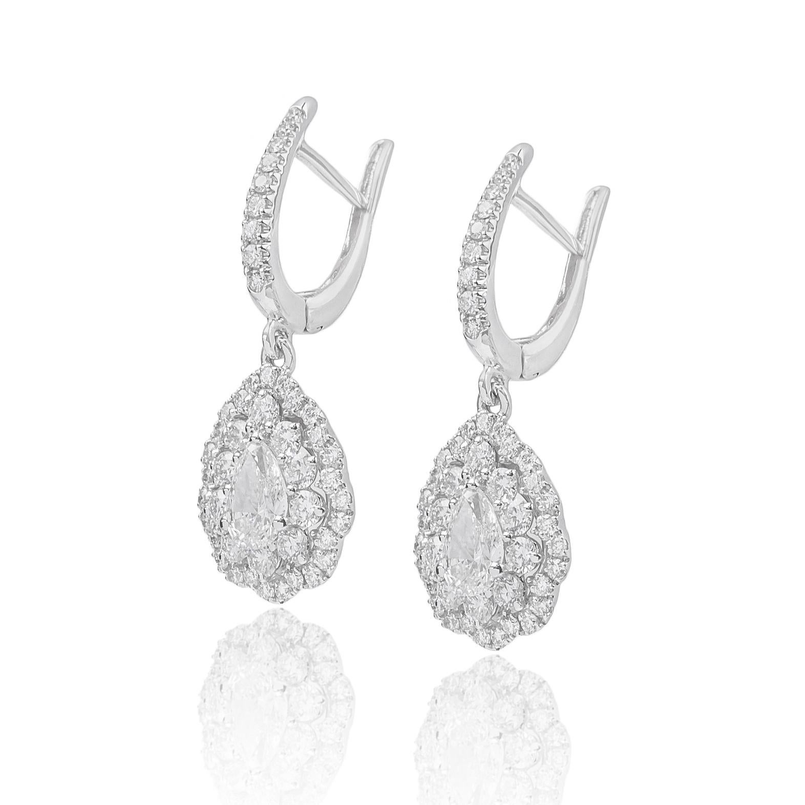 18k White Gold and Pear Cut Diamonds '2.0ct' Dangle Earrings In New Condition In Rome, IT