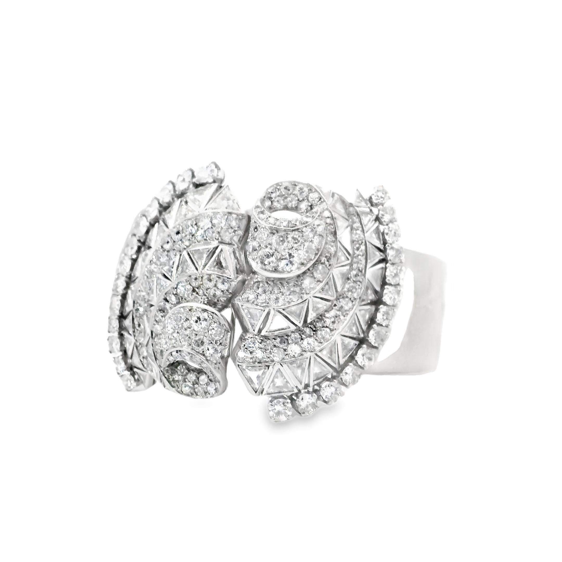 Art Deco 18k White Gold And Platinum Geometric Art deco Bracelet / Clips by Mauboussin