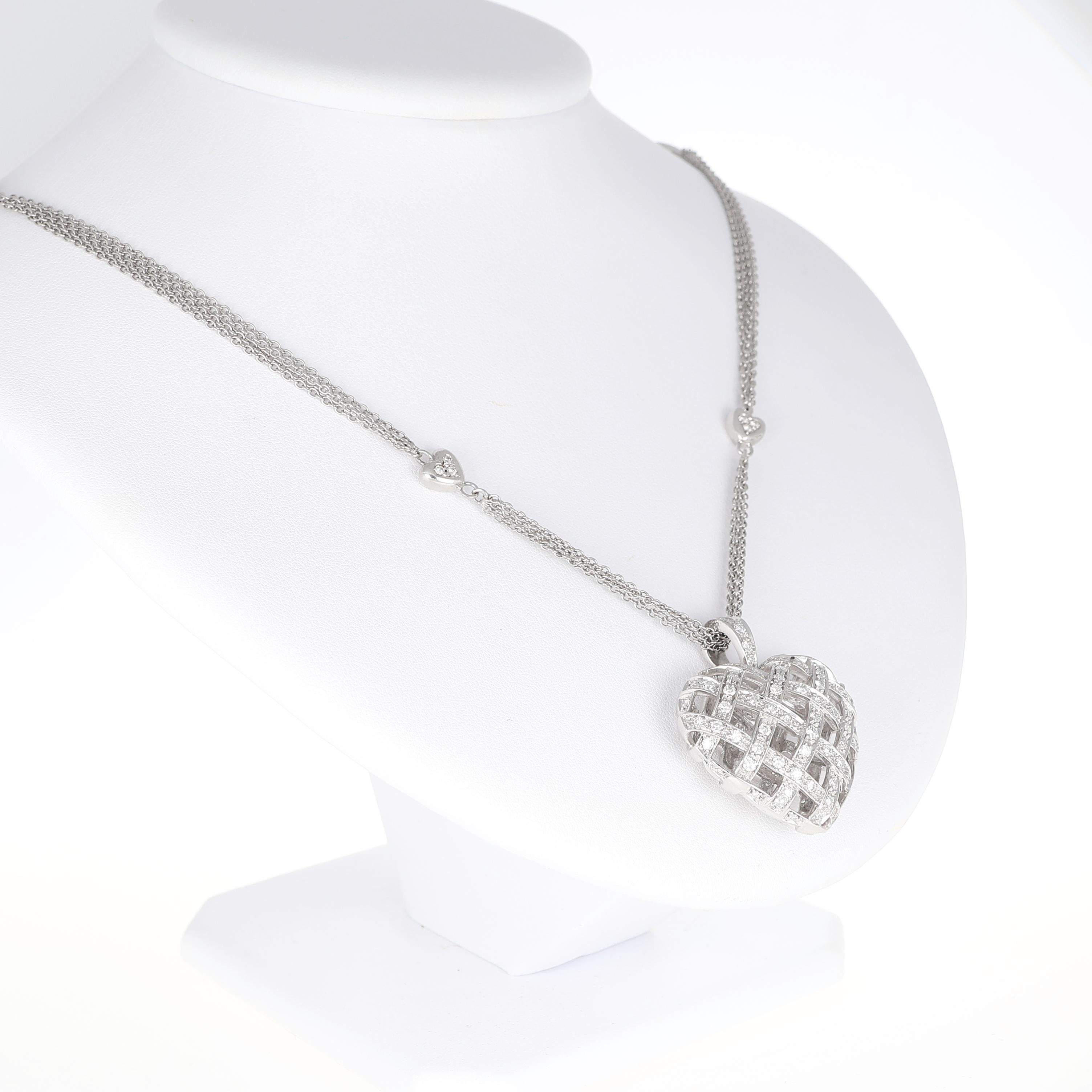 da uomo o donna Ciondolo a forma di cuore intrecciato in oro bianco 18 carati e platino con diamanti in vendita
