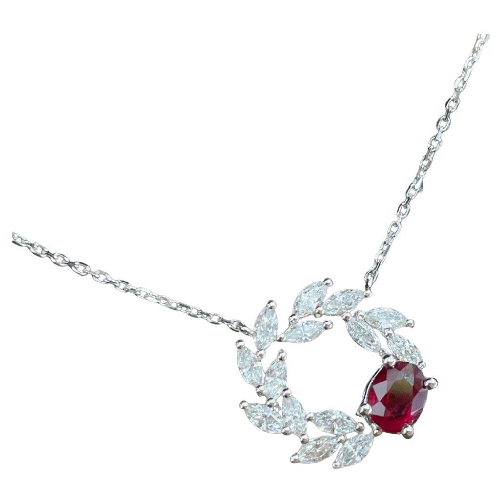 Collana Branch Oval in oro bianco 18 carati e rubino in vendita
