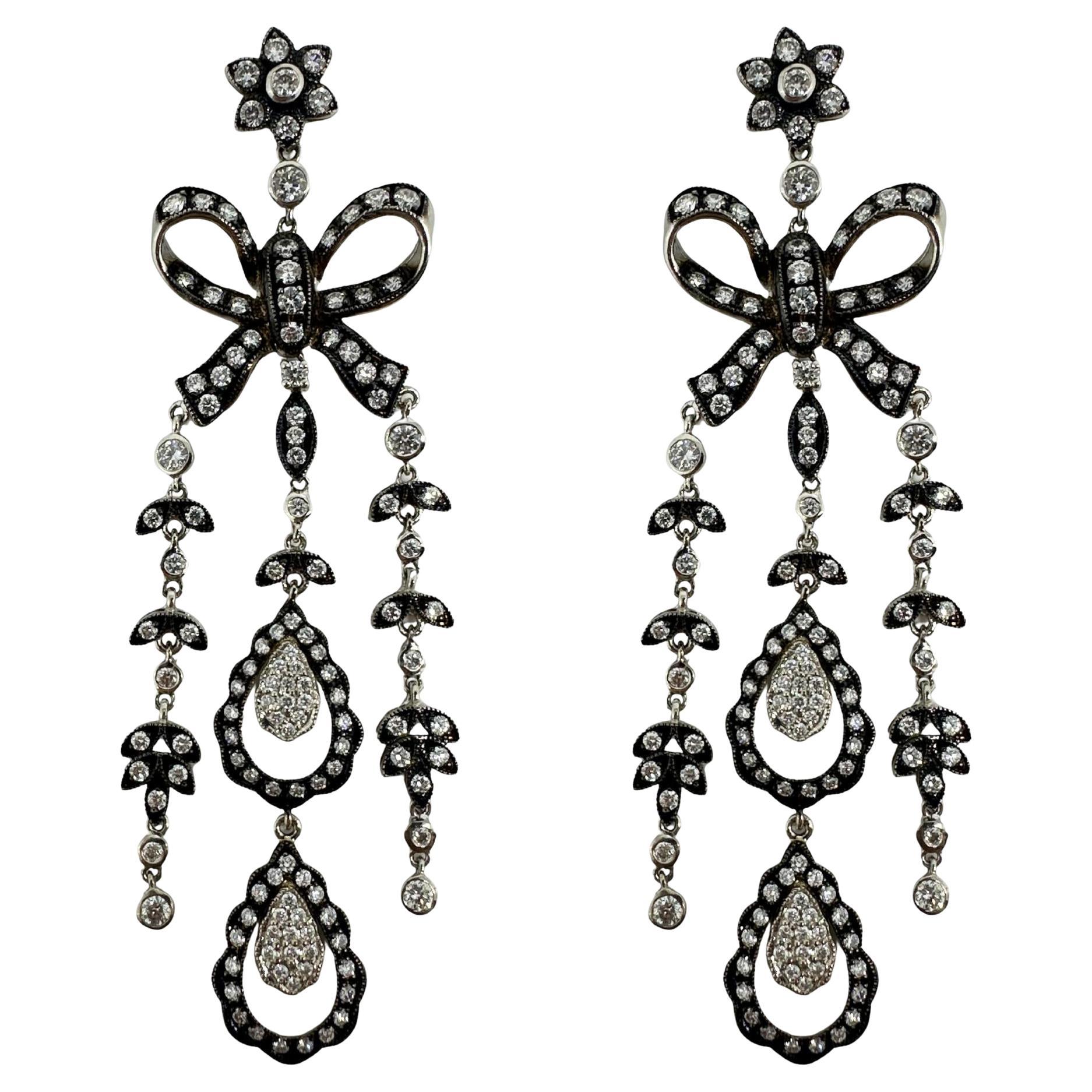 Boucles d'oreilles pendantes en or blanc et argent 18 carats avec diamant taille rose en vente